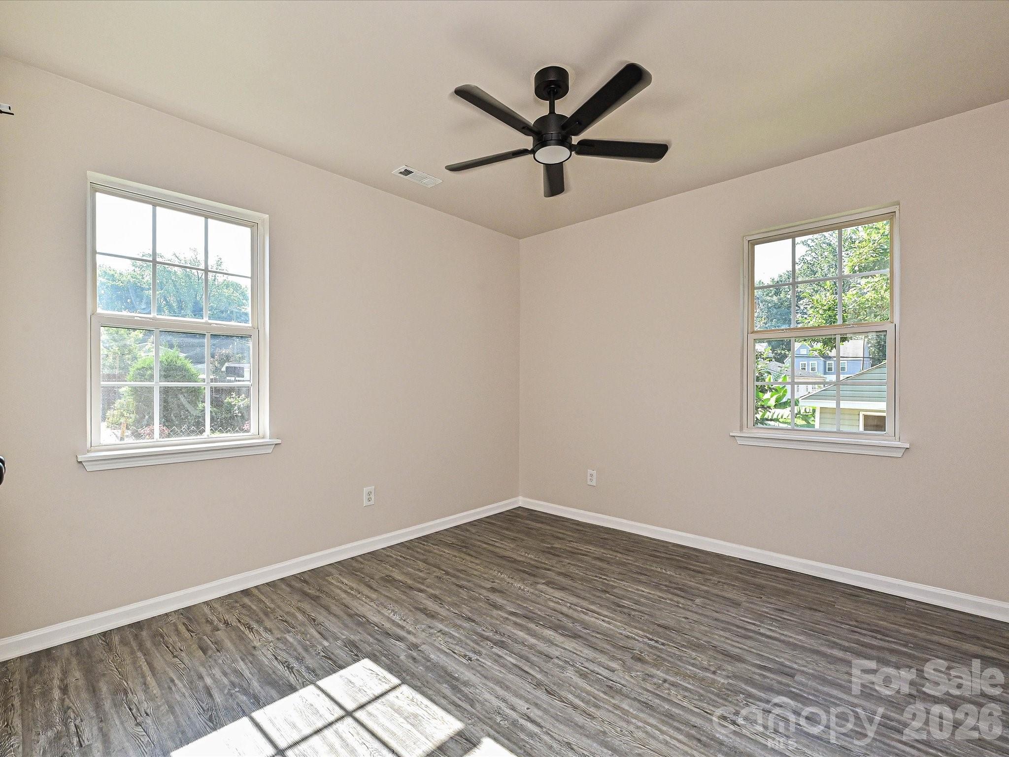 817 Wainwright Avenue Property Photo 18