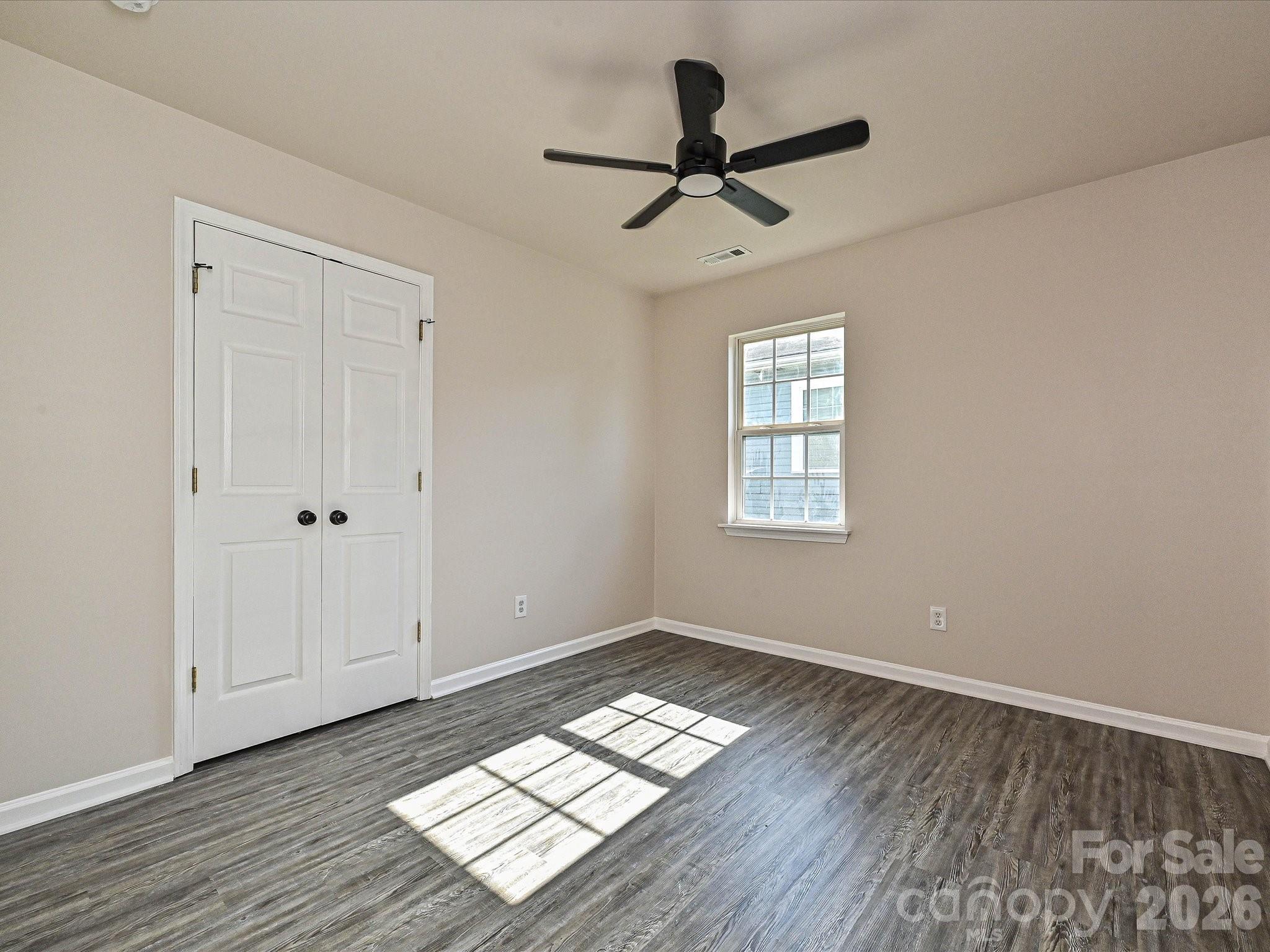 817 Wainwright Avenue Property Photo 20