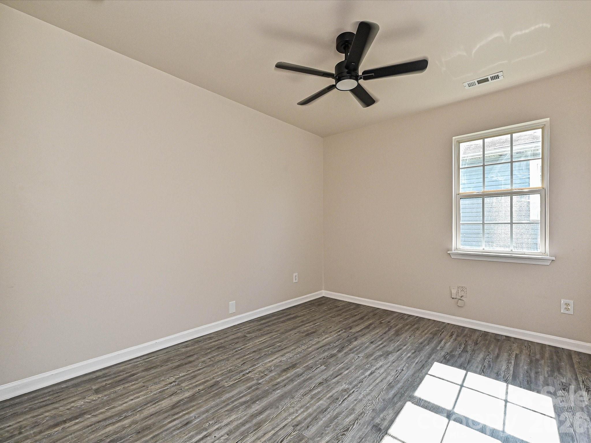 817 Wainwright Avenue Property Photo 23