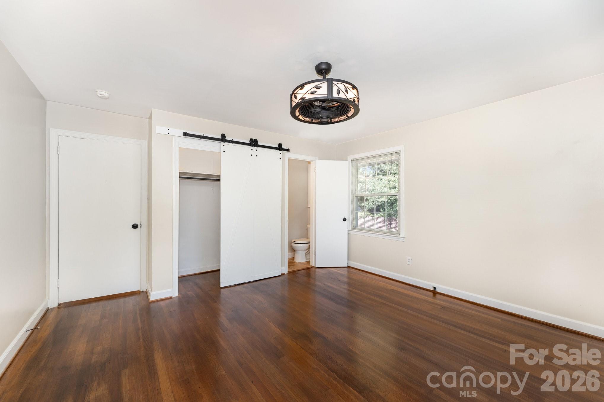 1355 Leheigh Court Property Photo 4