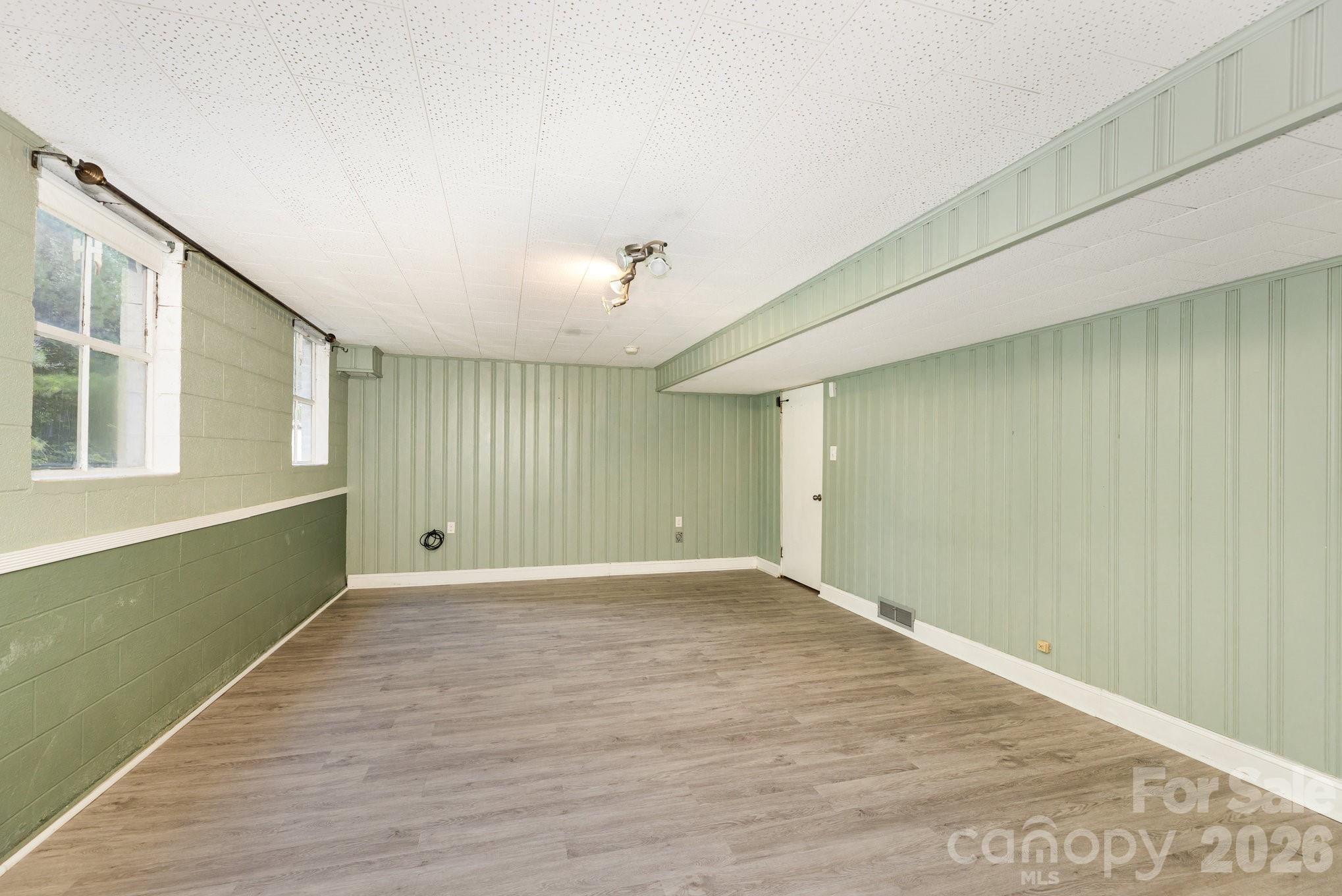 1355 Leheigh Court Property Photo 9