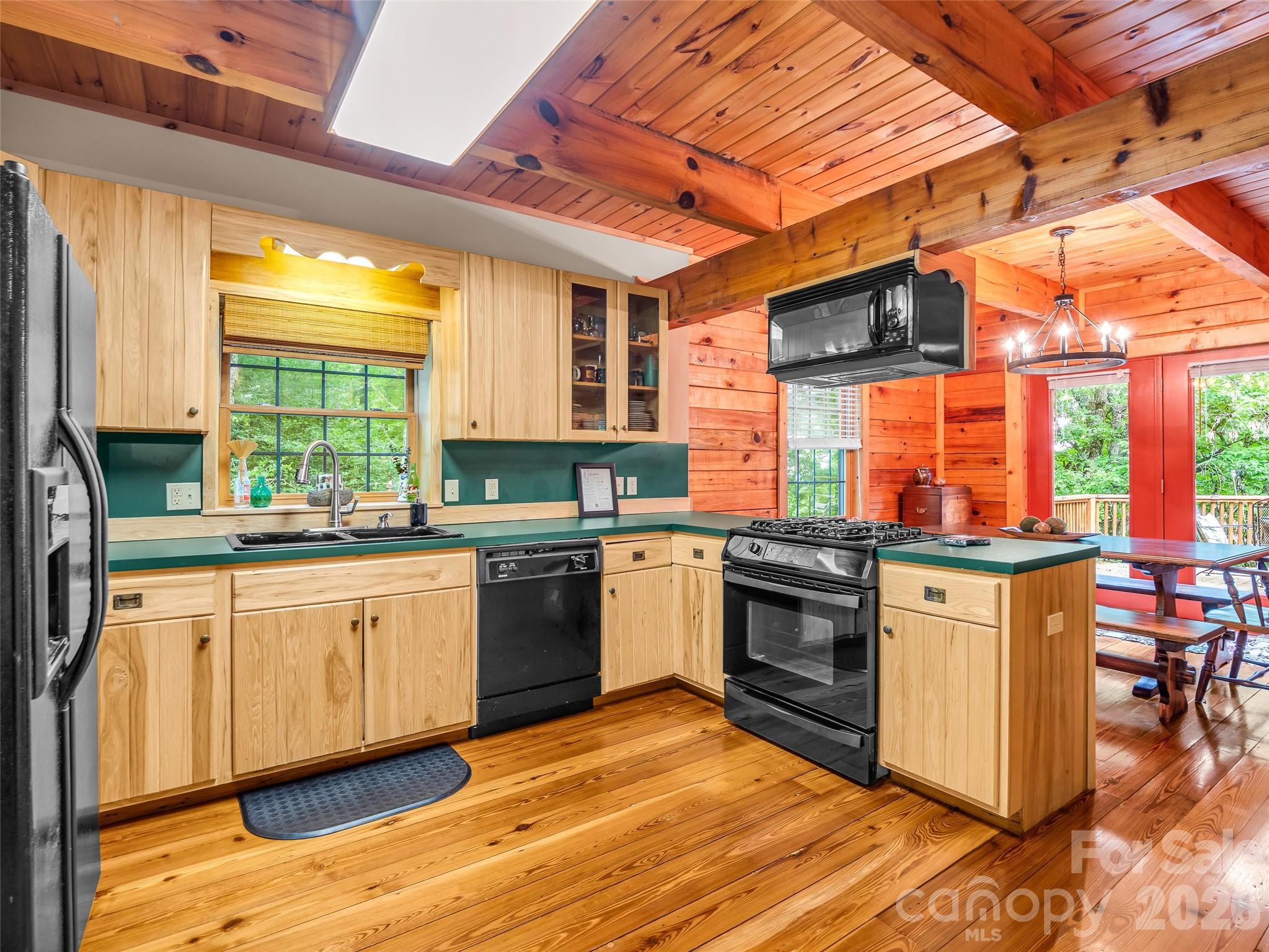 145 Lucas Lane Property Photo 11