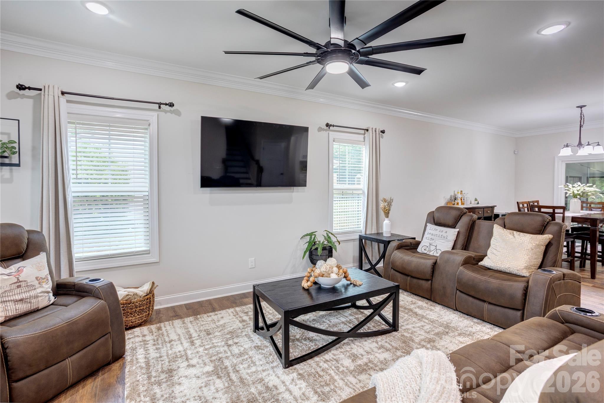 317 Oak Brook Drive Property Photo 6