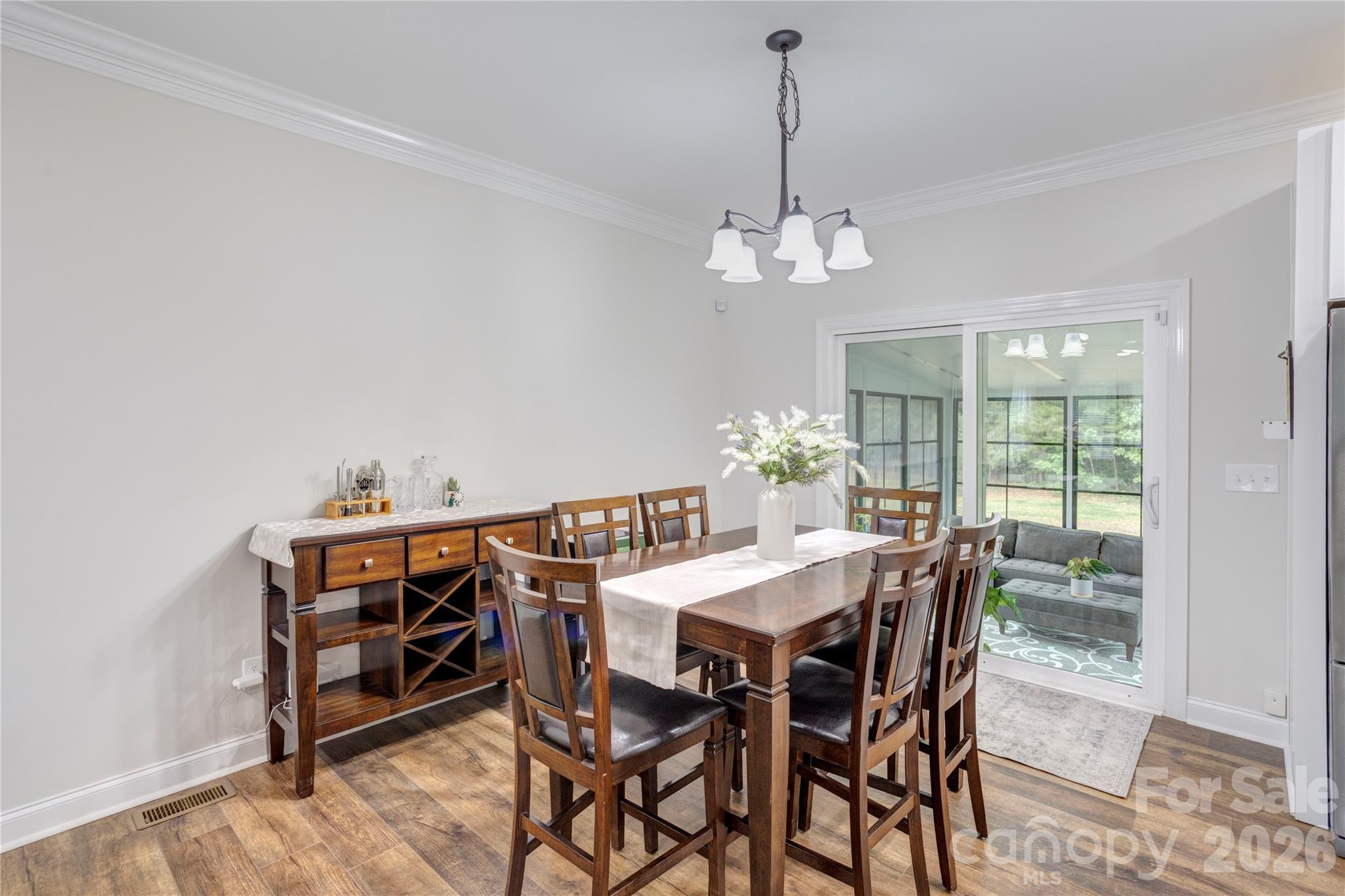 317 Oak Brook Drive Property Photo 12