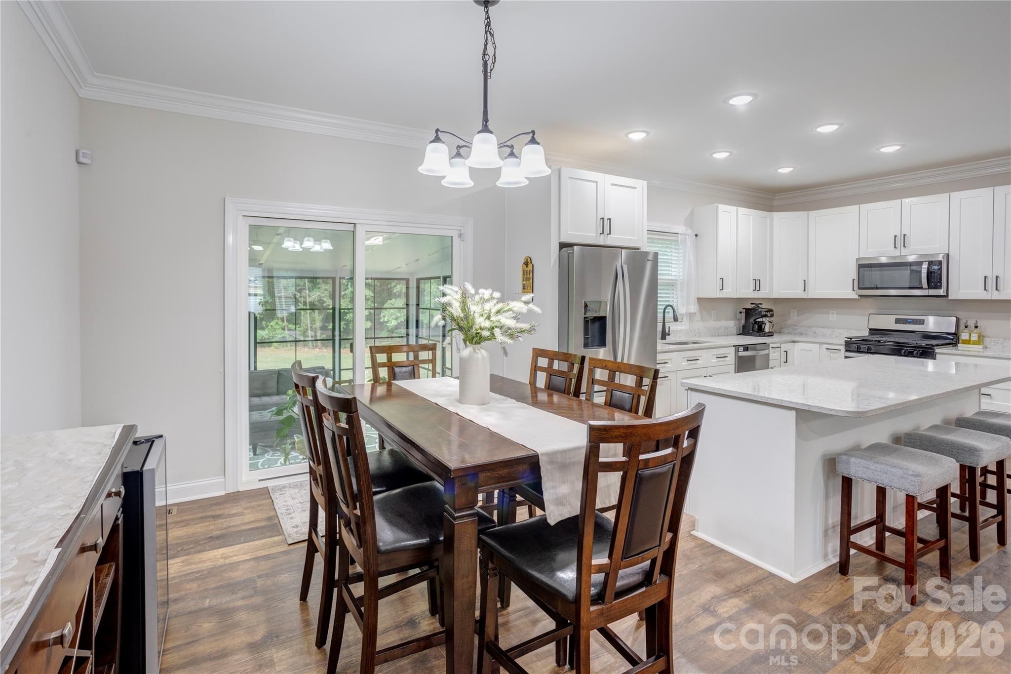 317 Oak Brook Drive Property Photo 14
