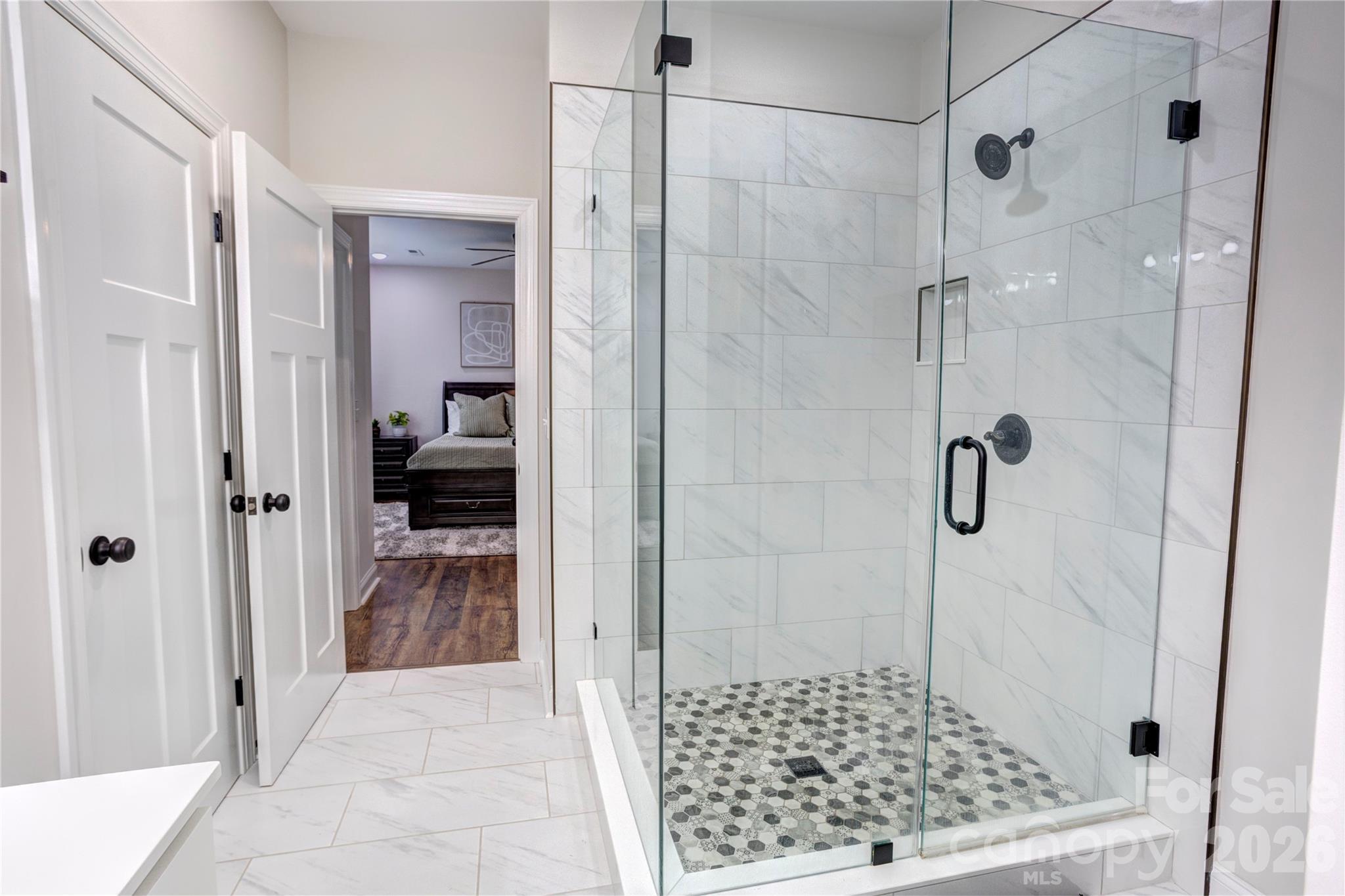 317 Oak Brook Drive Property Photo 21