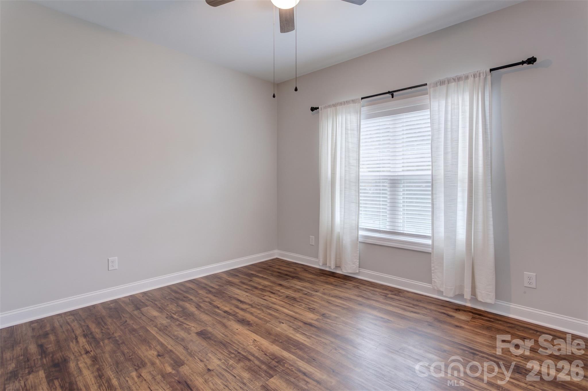 317 Oak Brook Drive Property Photo 26