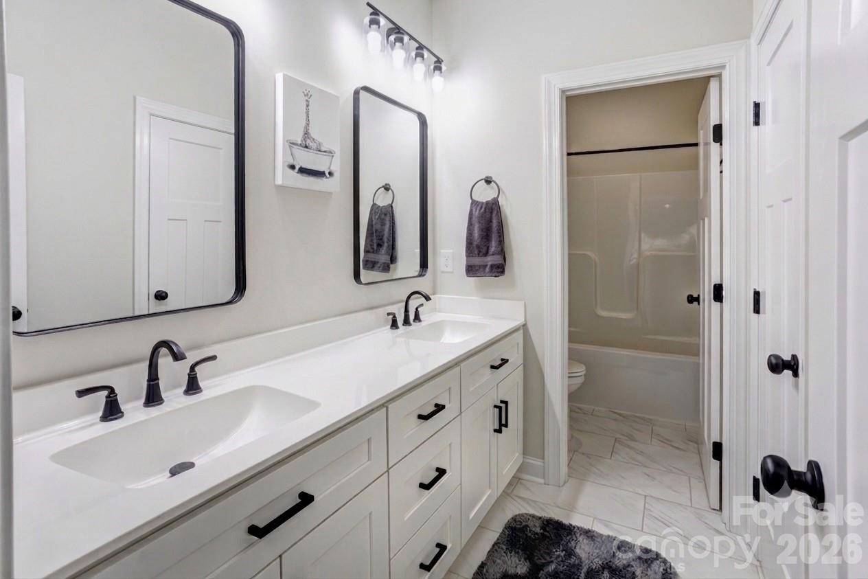 317 Oak Brook Drive Property Photo 28