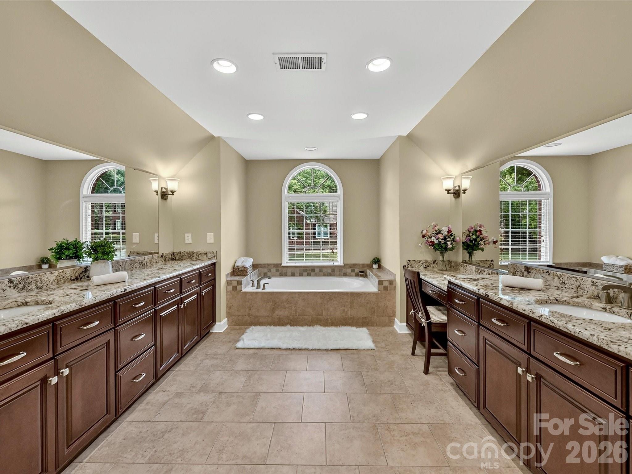 12824 Shamley Court Property Photo 6