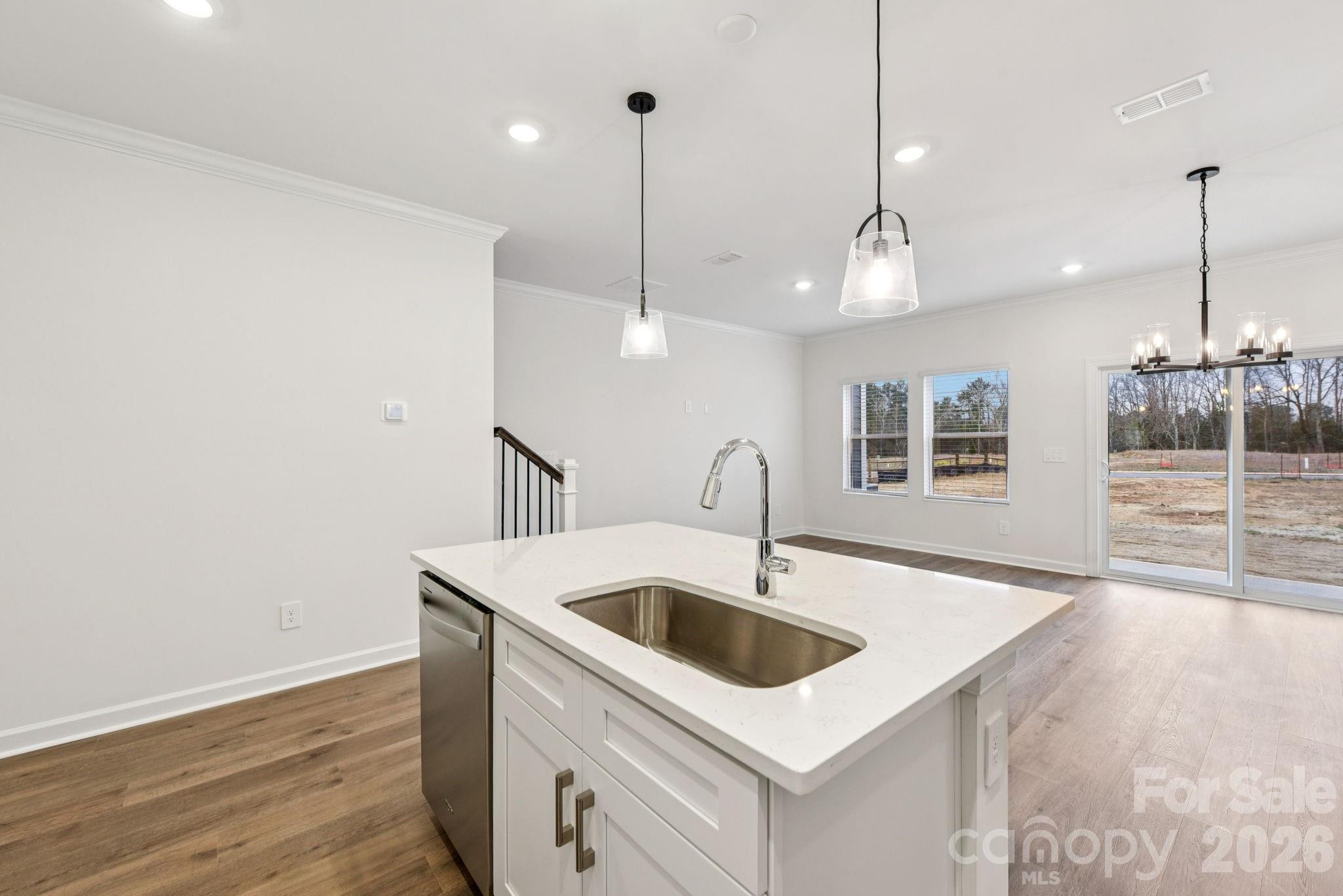 460 Markridge Loop Property Photo 7