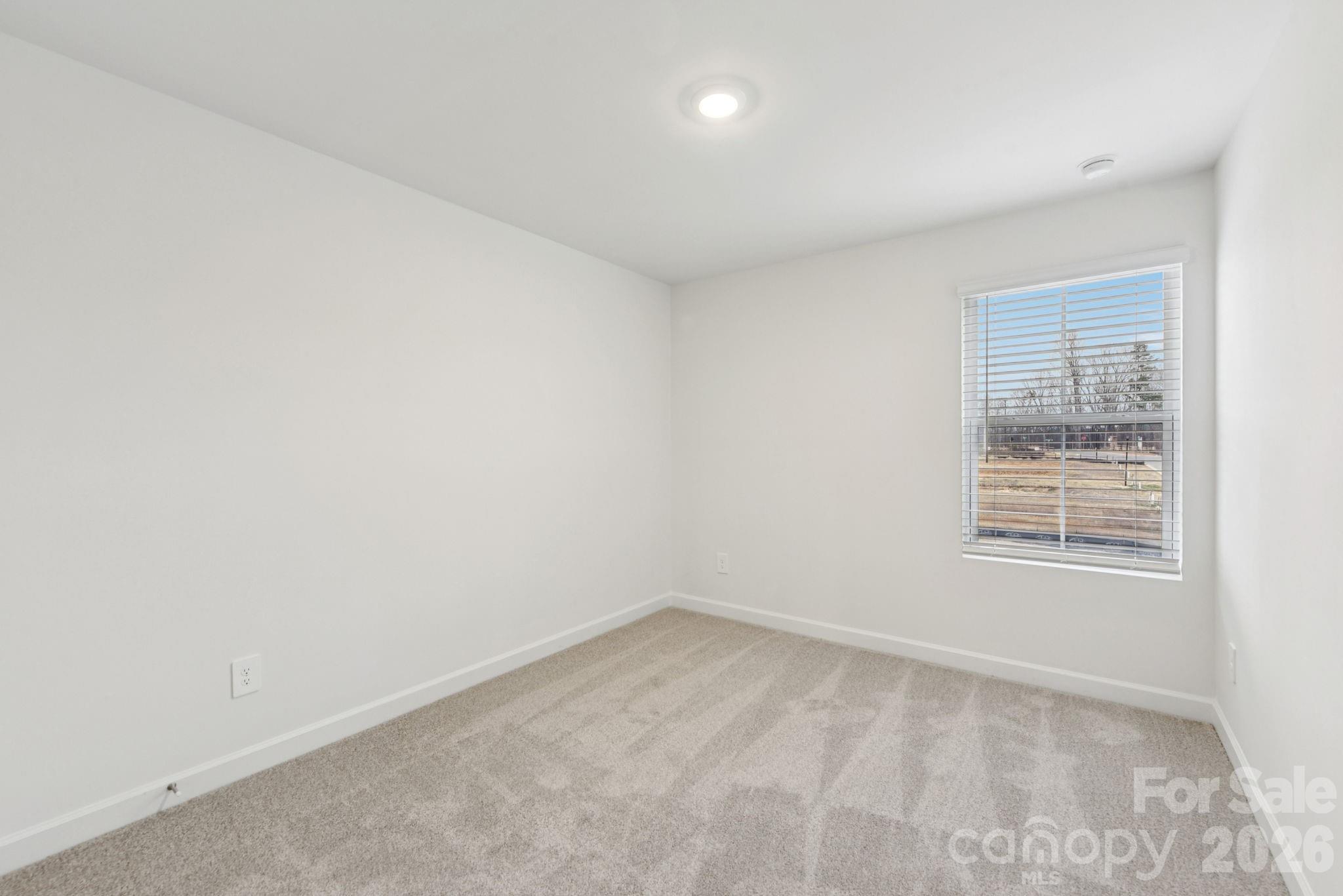 460 Markridge Loop Property Photo 15