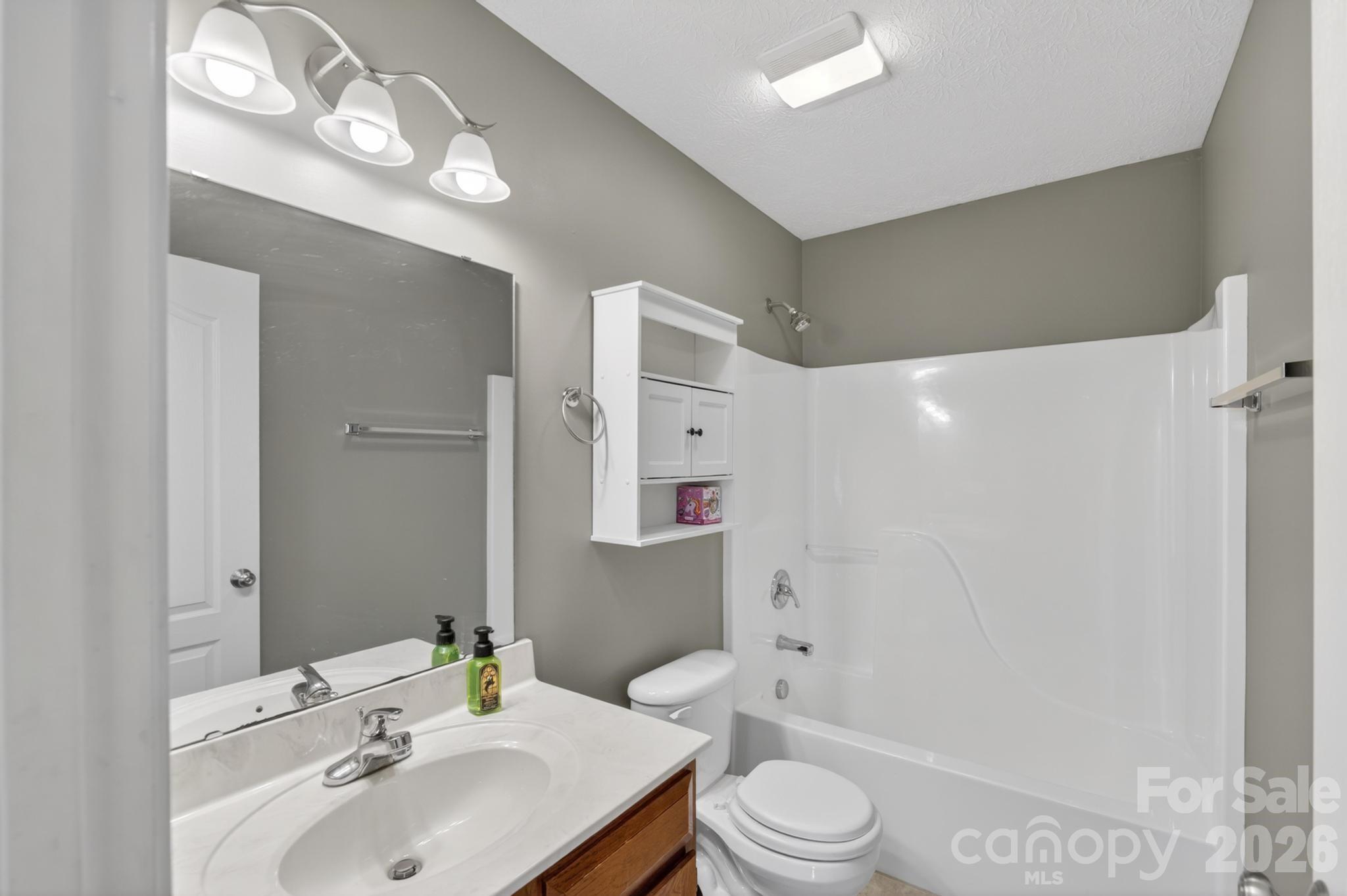 1590 Mayfair Drive Property Photo 9