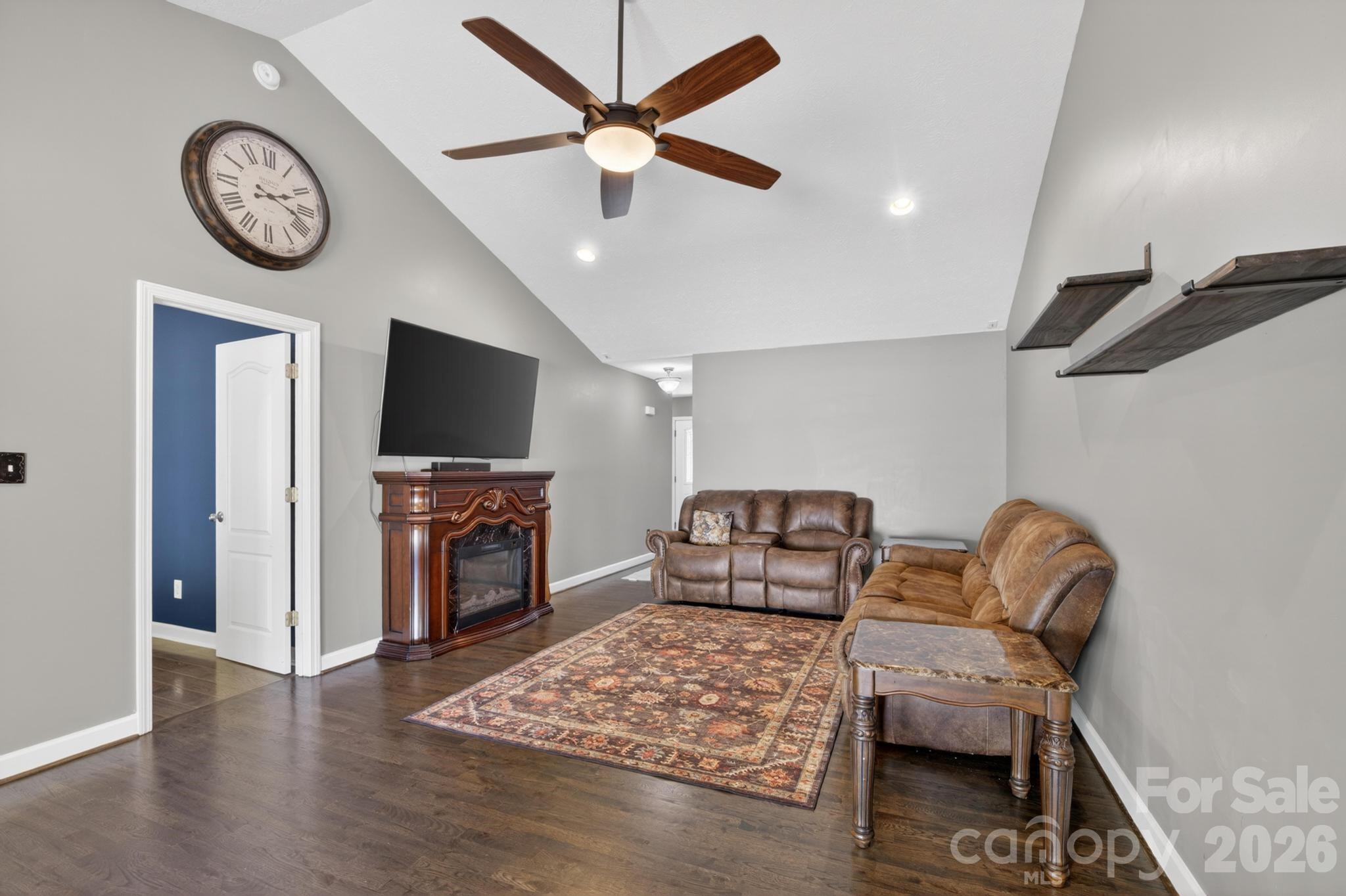 1590 Mayfair Drive Property Photo 24