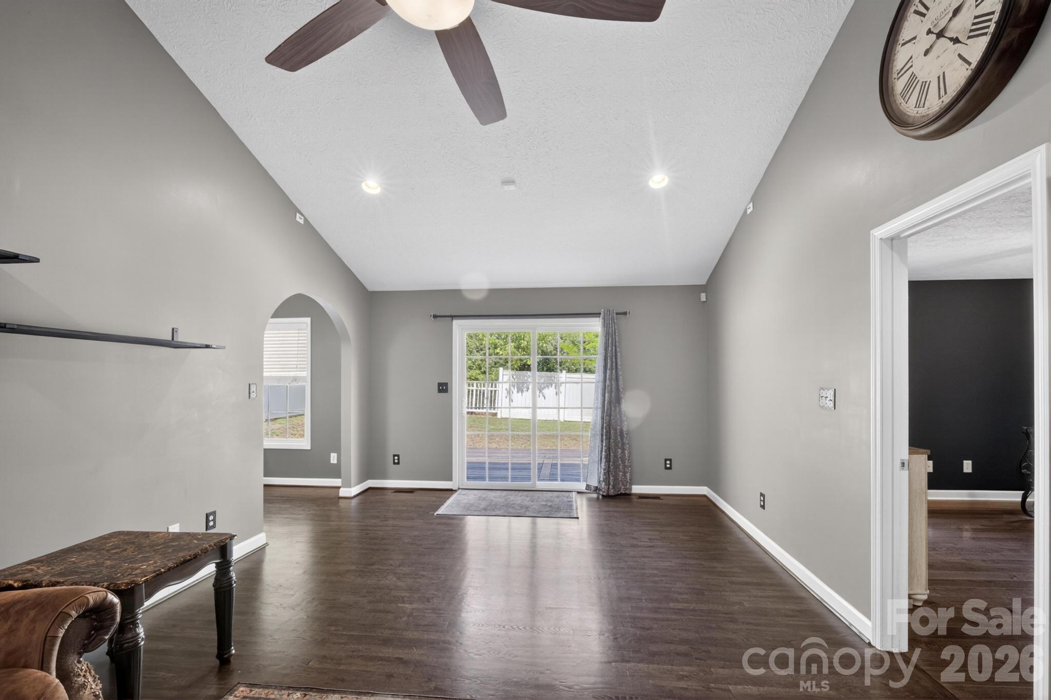 1590 Mayfair Drive Property Photo 25