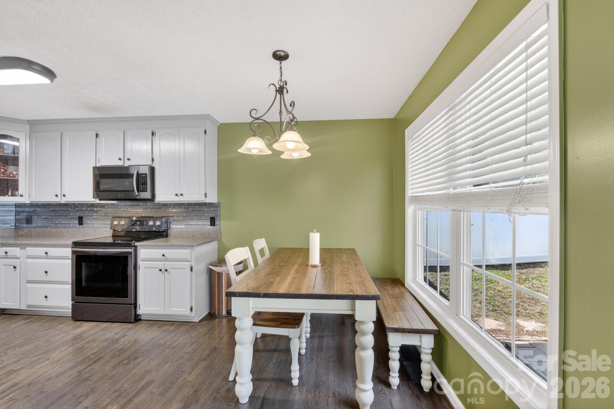 1590 Mayfair Drive Property Photo 26