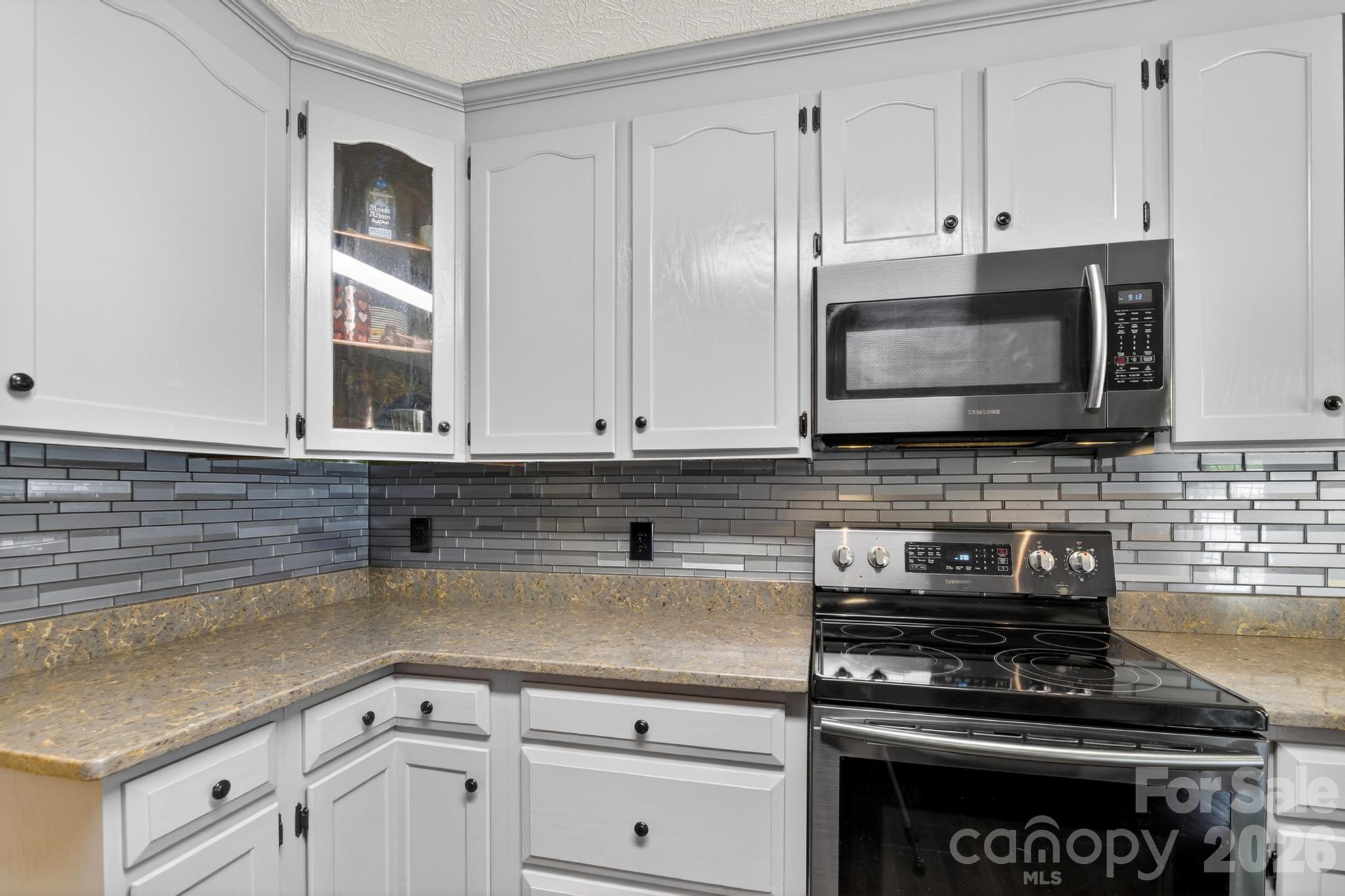 1590 Mayfair Drive Property Photo 32