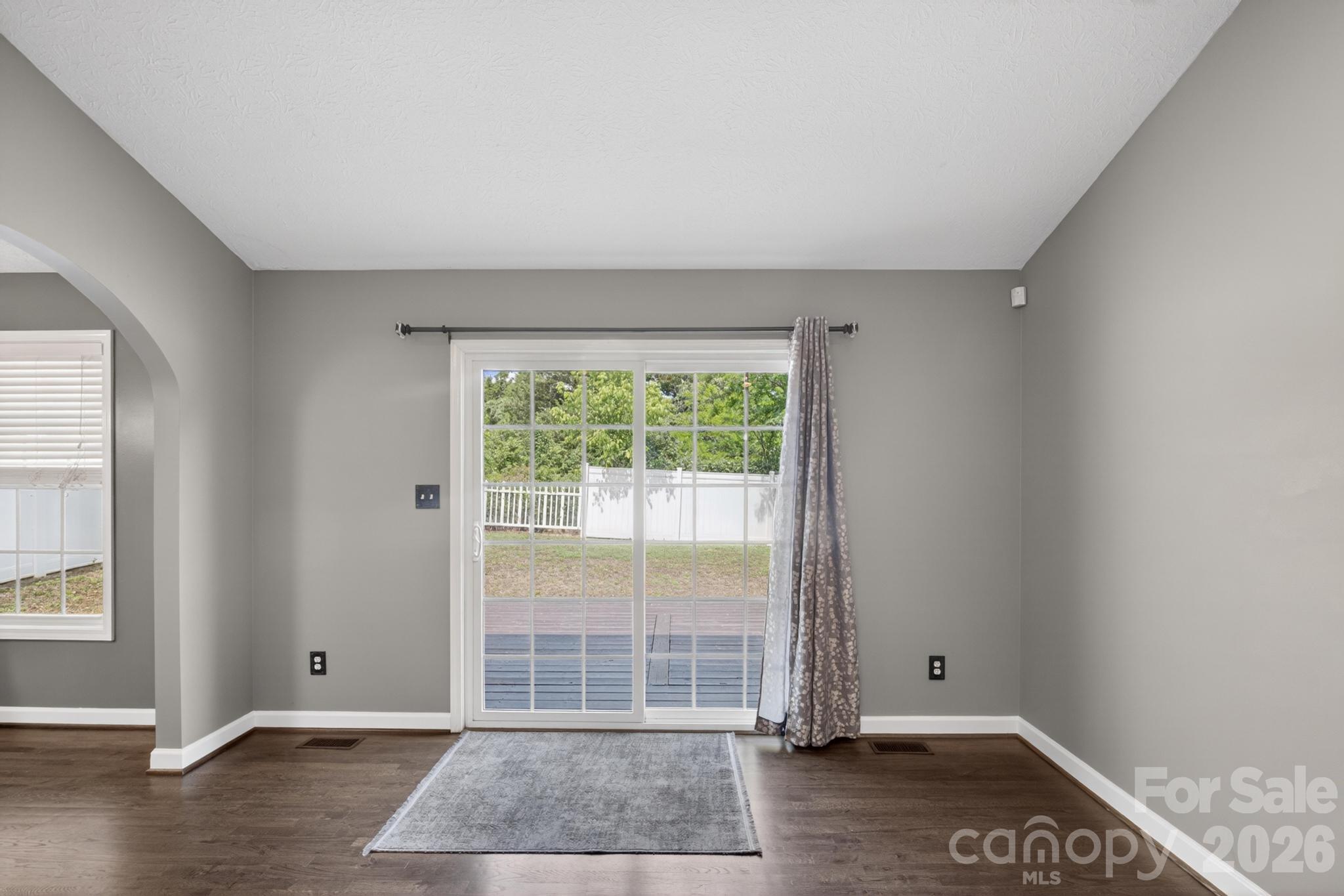 1590 Mayfair Drive Property Photo 34