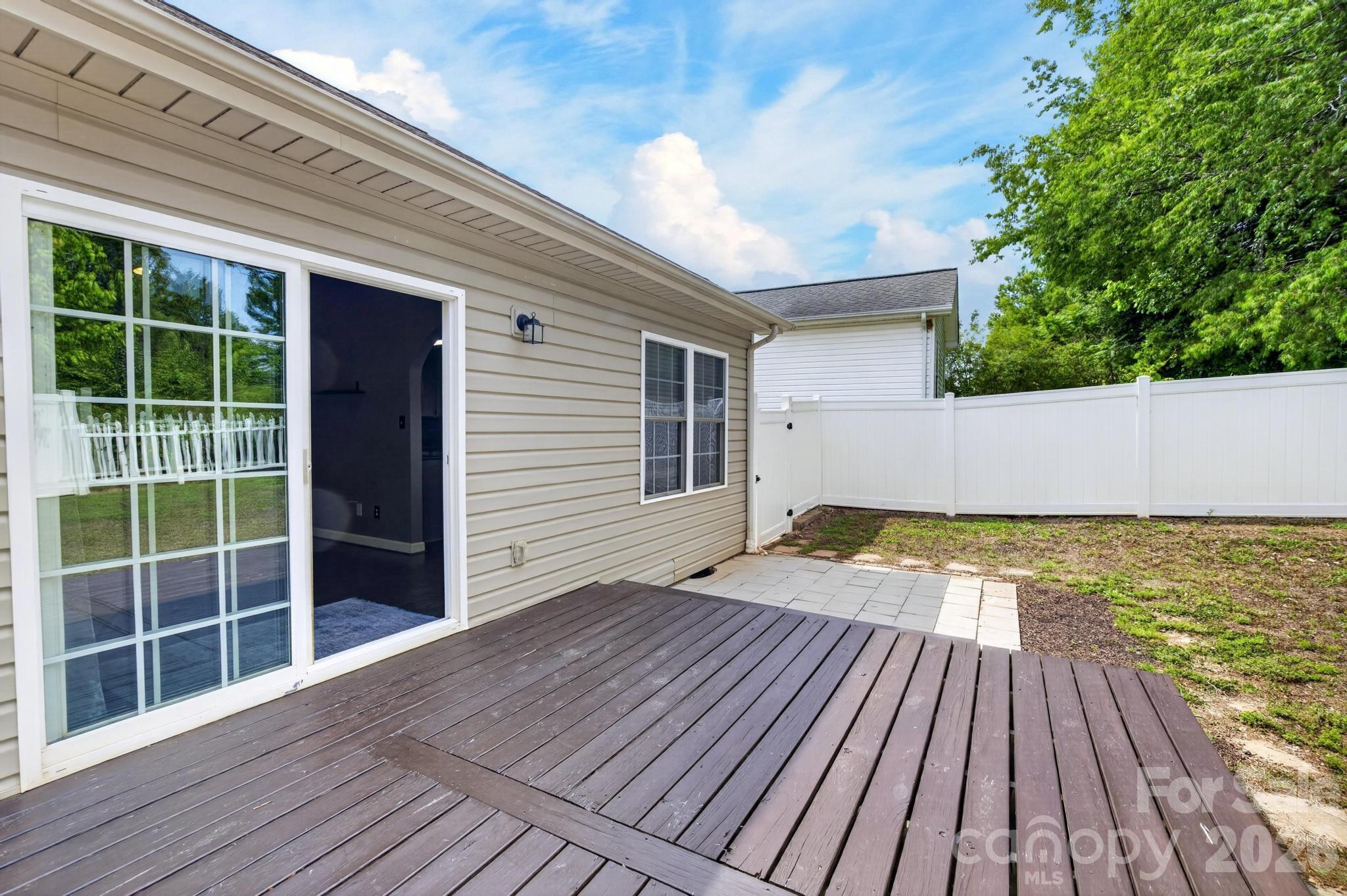1590 Mayfair Drive Property Photo 35