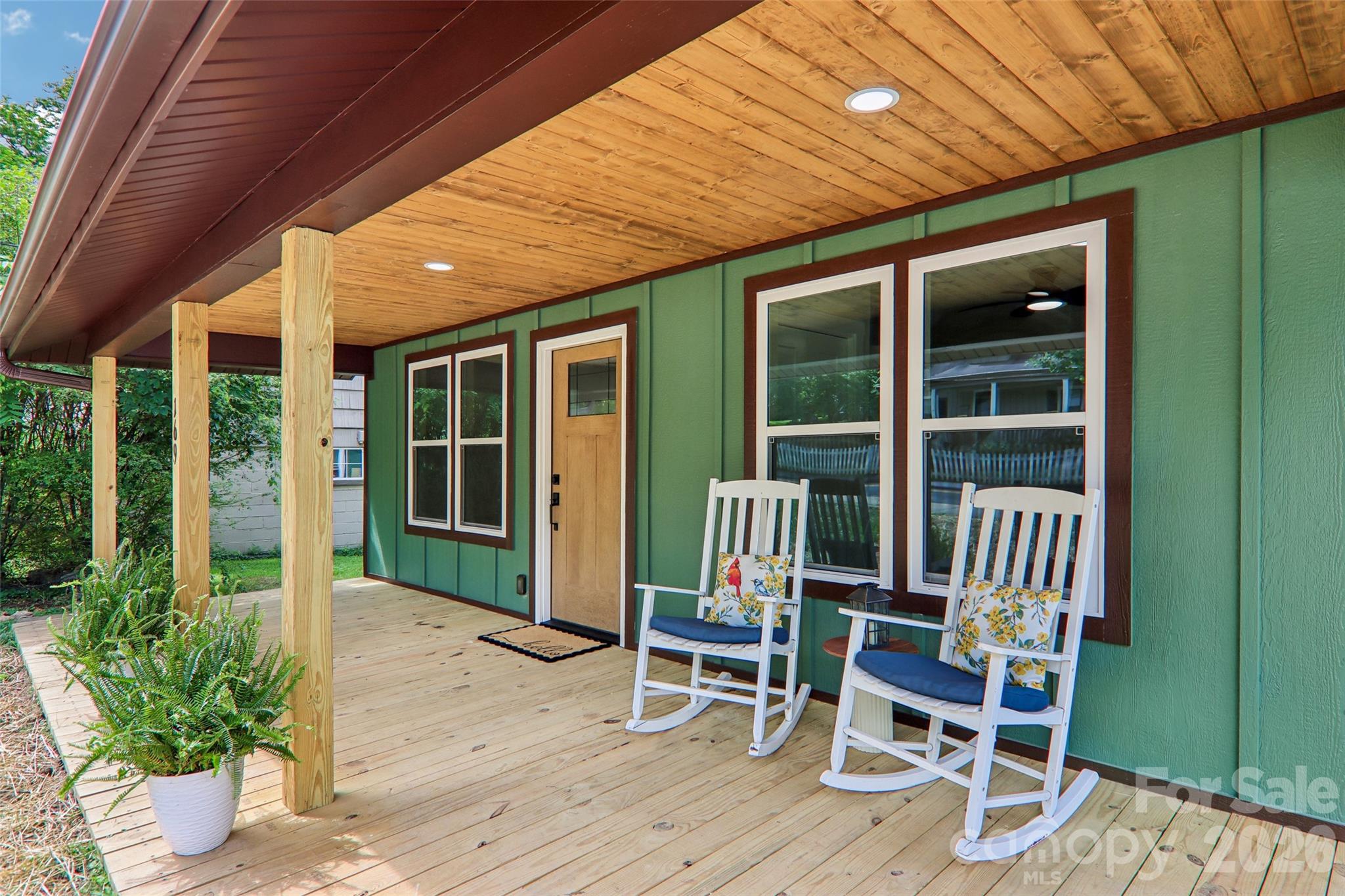 169 East Street Property Photo 3
