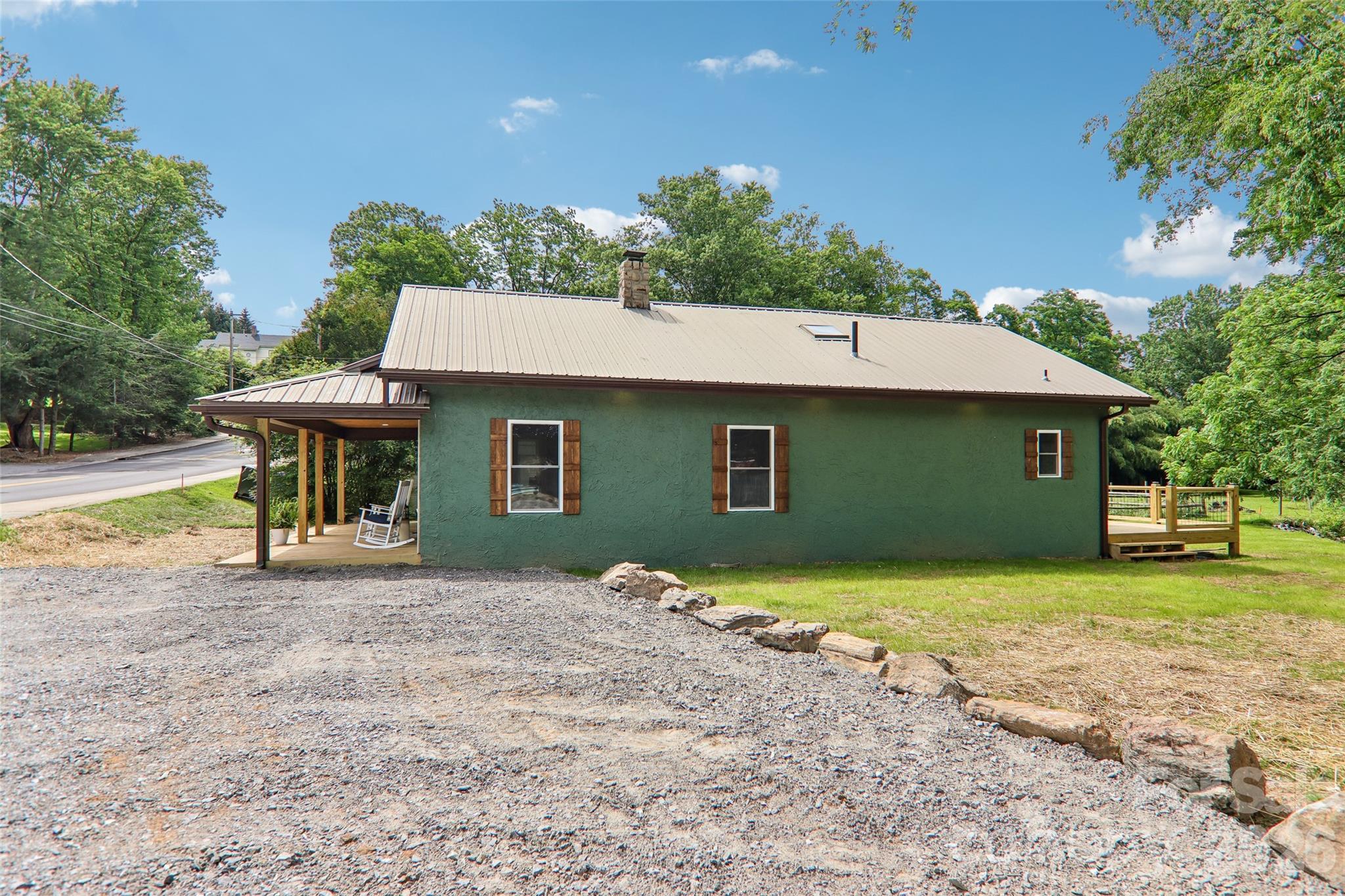 169 East Street Property Photo 5