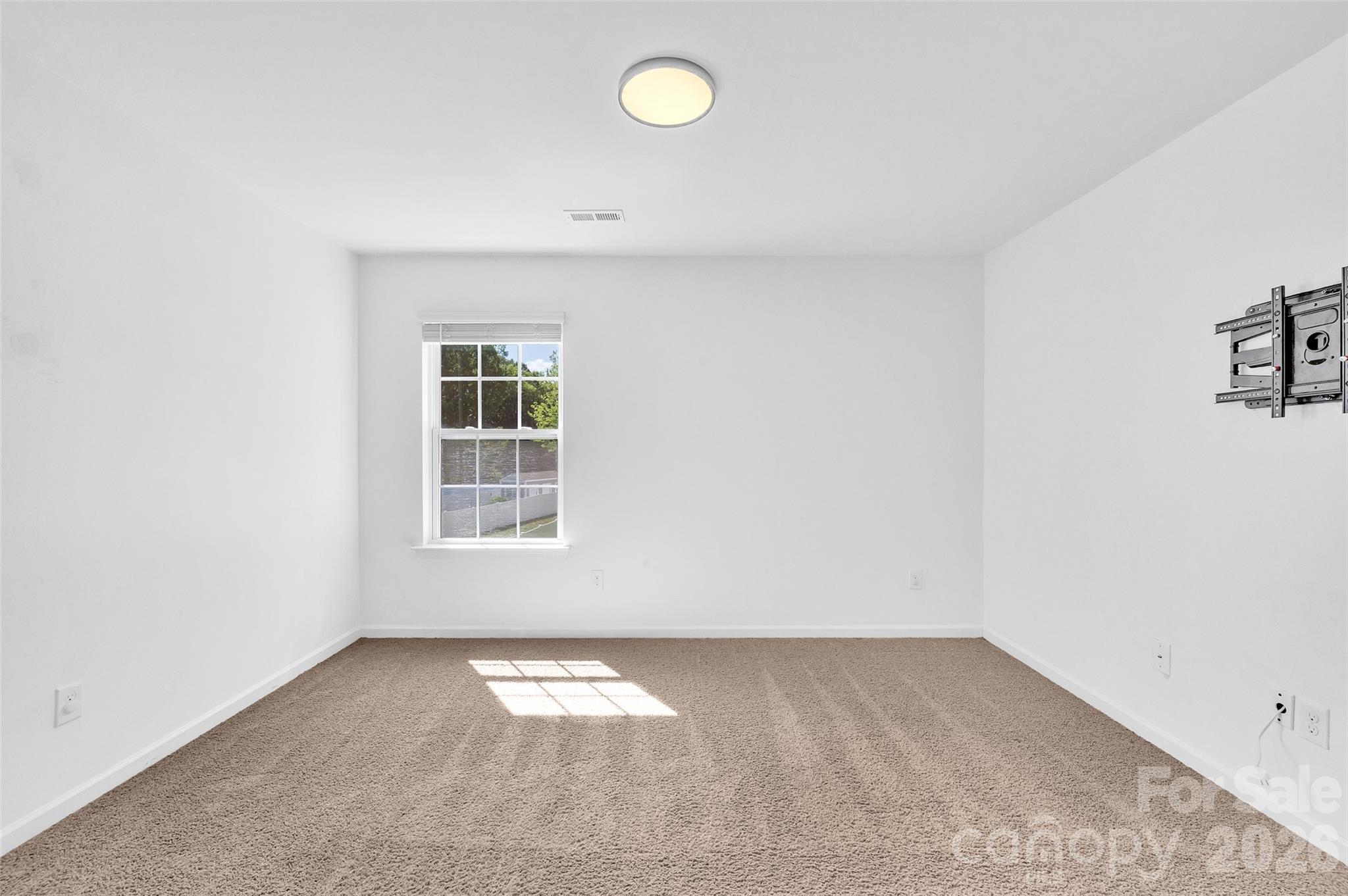 112 Kingsway Drive Property Photo 11