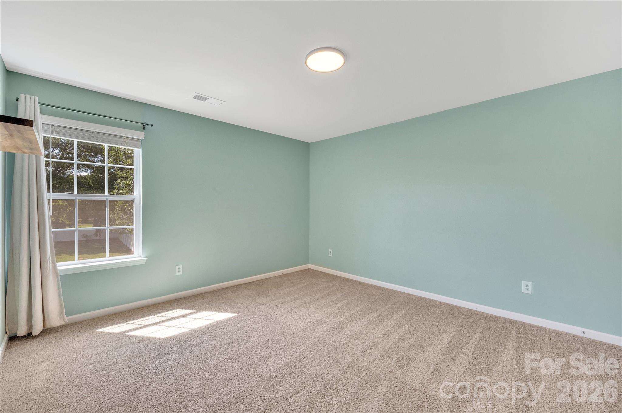 112 Kingsway Drive Property Photo 14