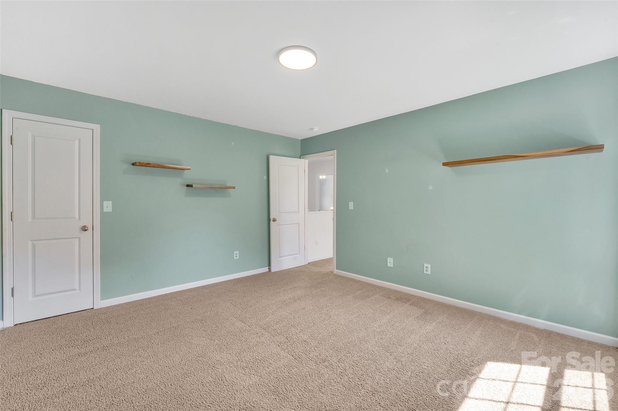 112 Kingsway Drive Property Photo 15
