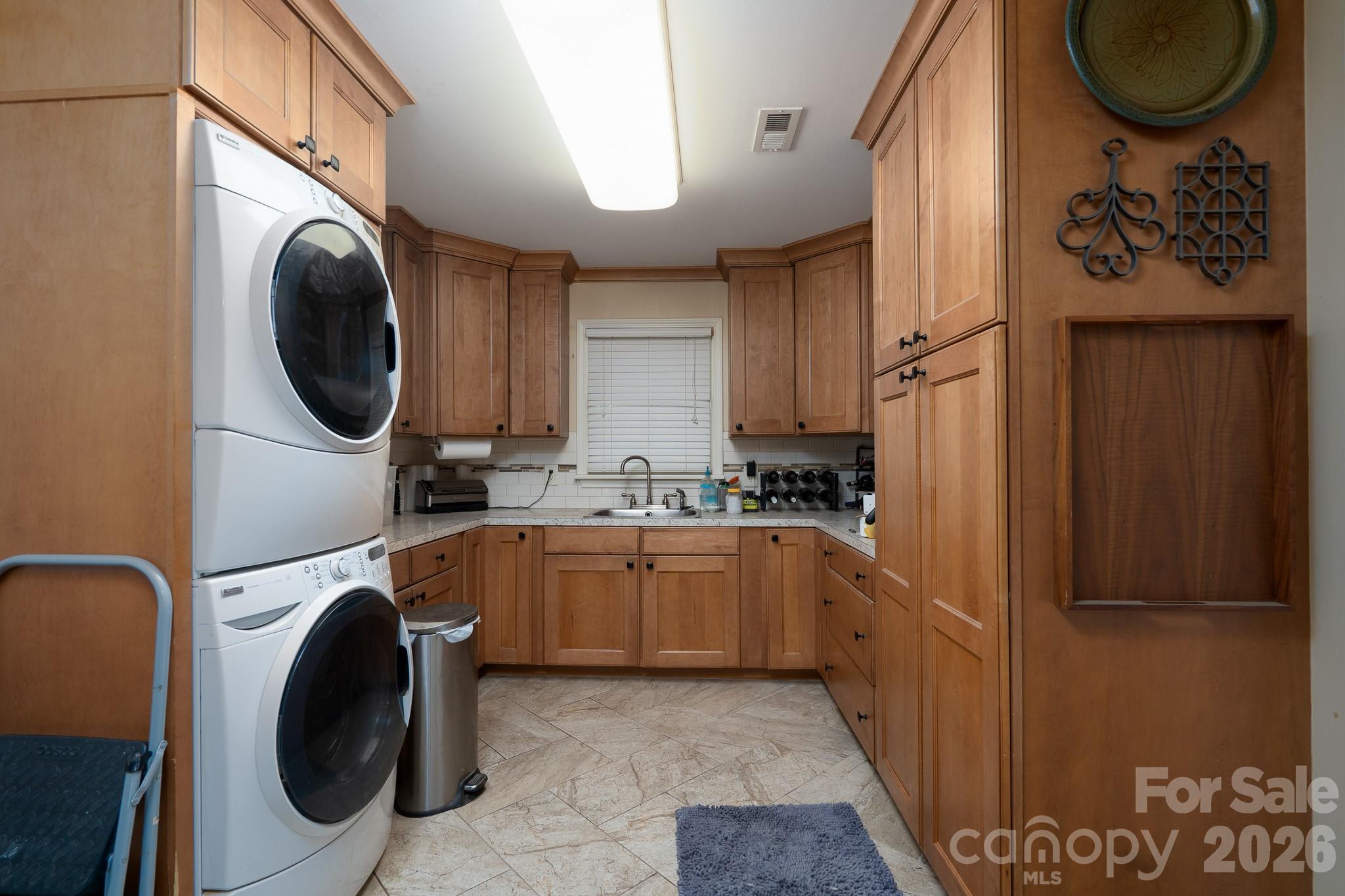 326 Richmond Road Property Photo 27