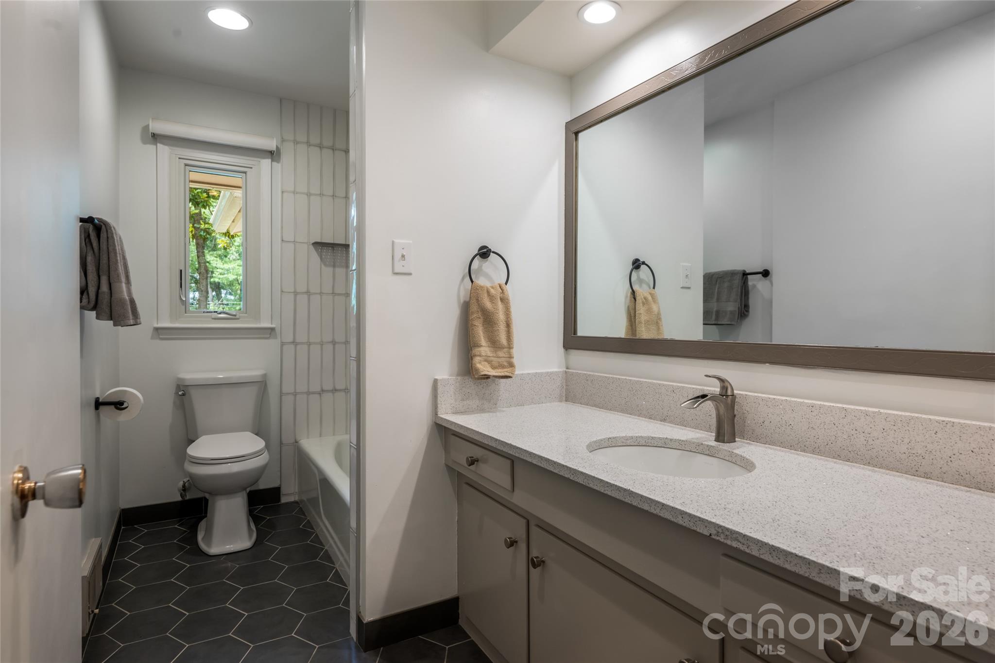 24 Amherst Road Property Photo 28