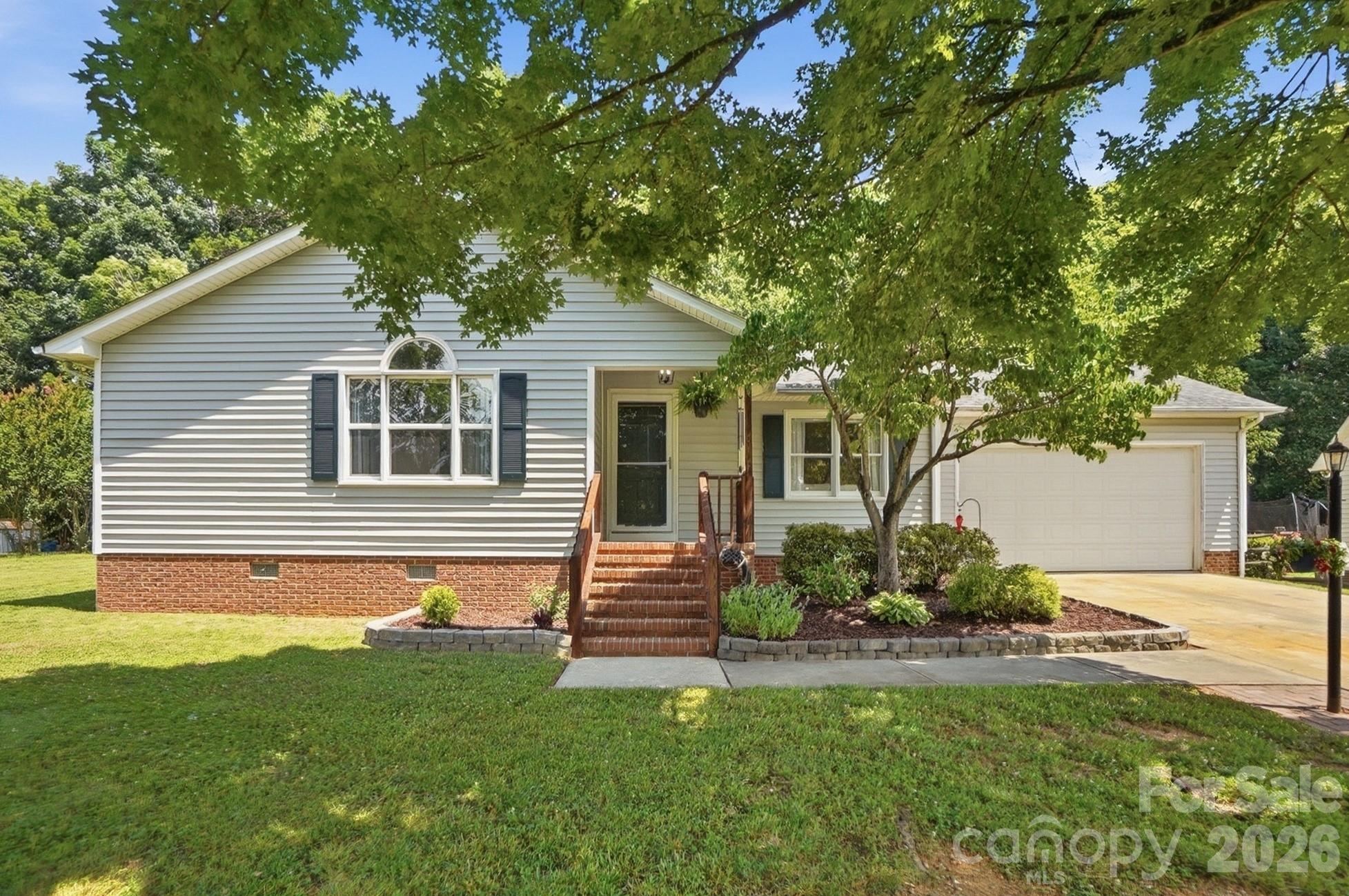 5542 Randolph Road Property Photo 1