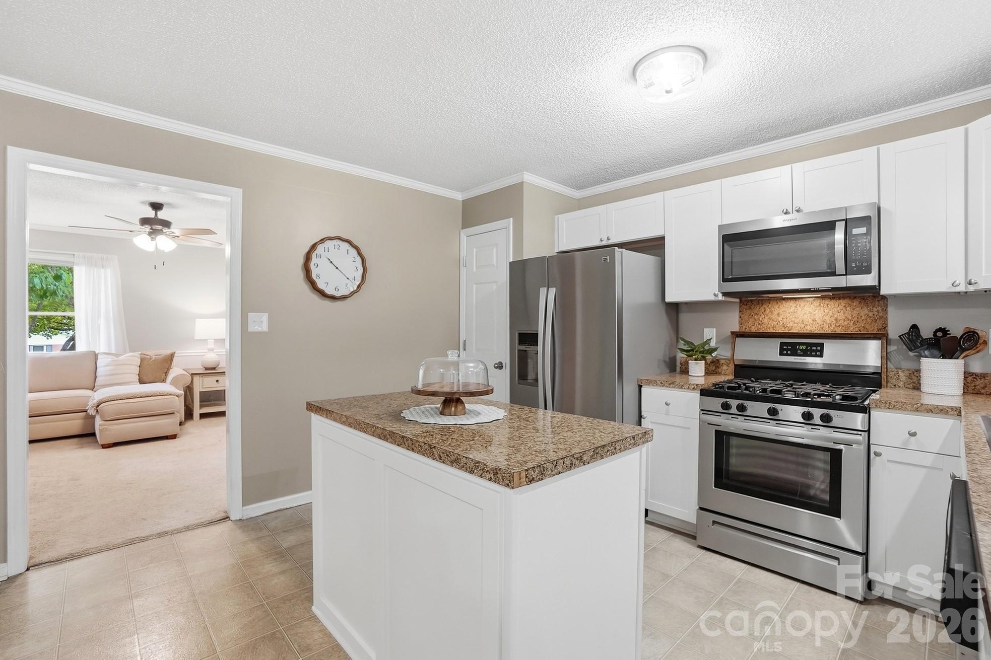 5542 Randolph Road Property Photo 9