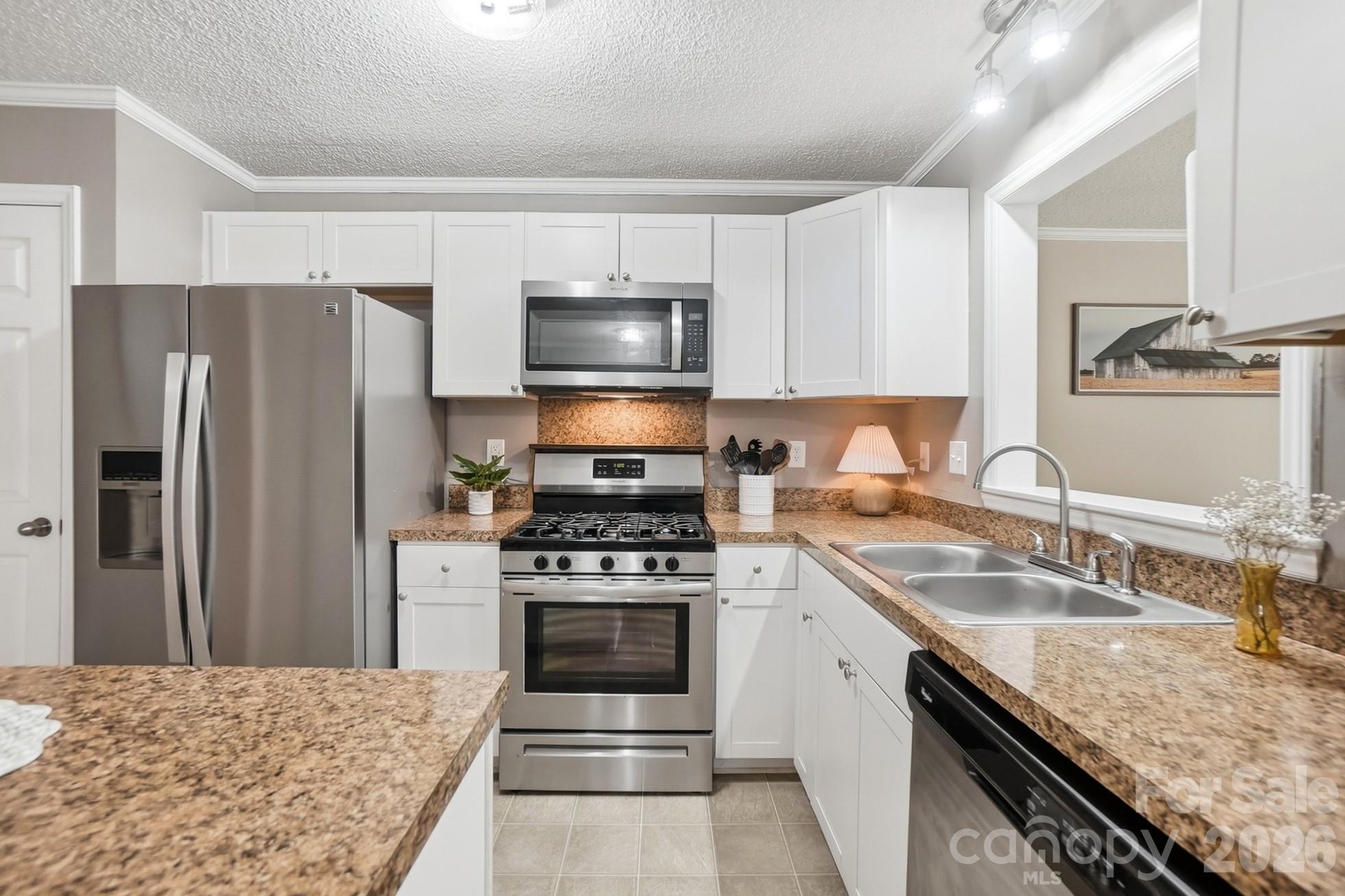 5542 Randolph Road Property Photo 11