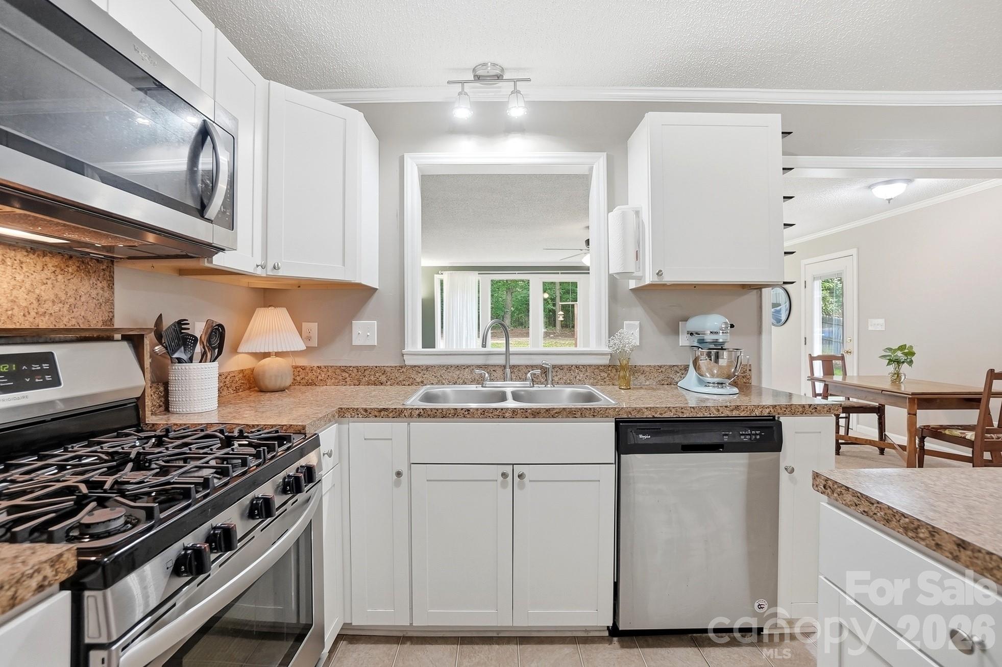 5542 Randolph Road Property Photo 14