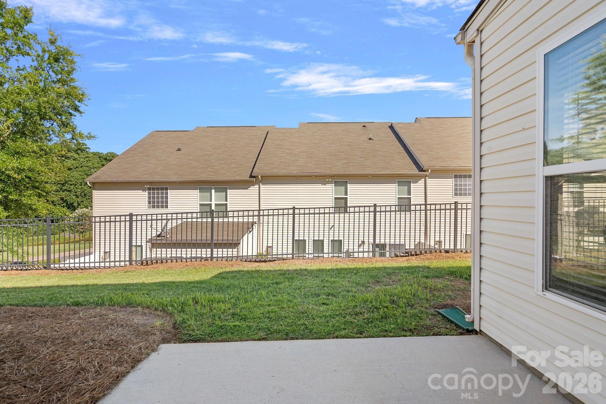1809 Royal Gorge Avenue Property Photo 16