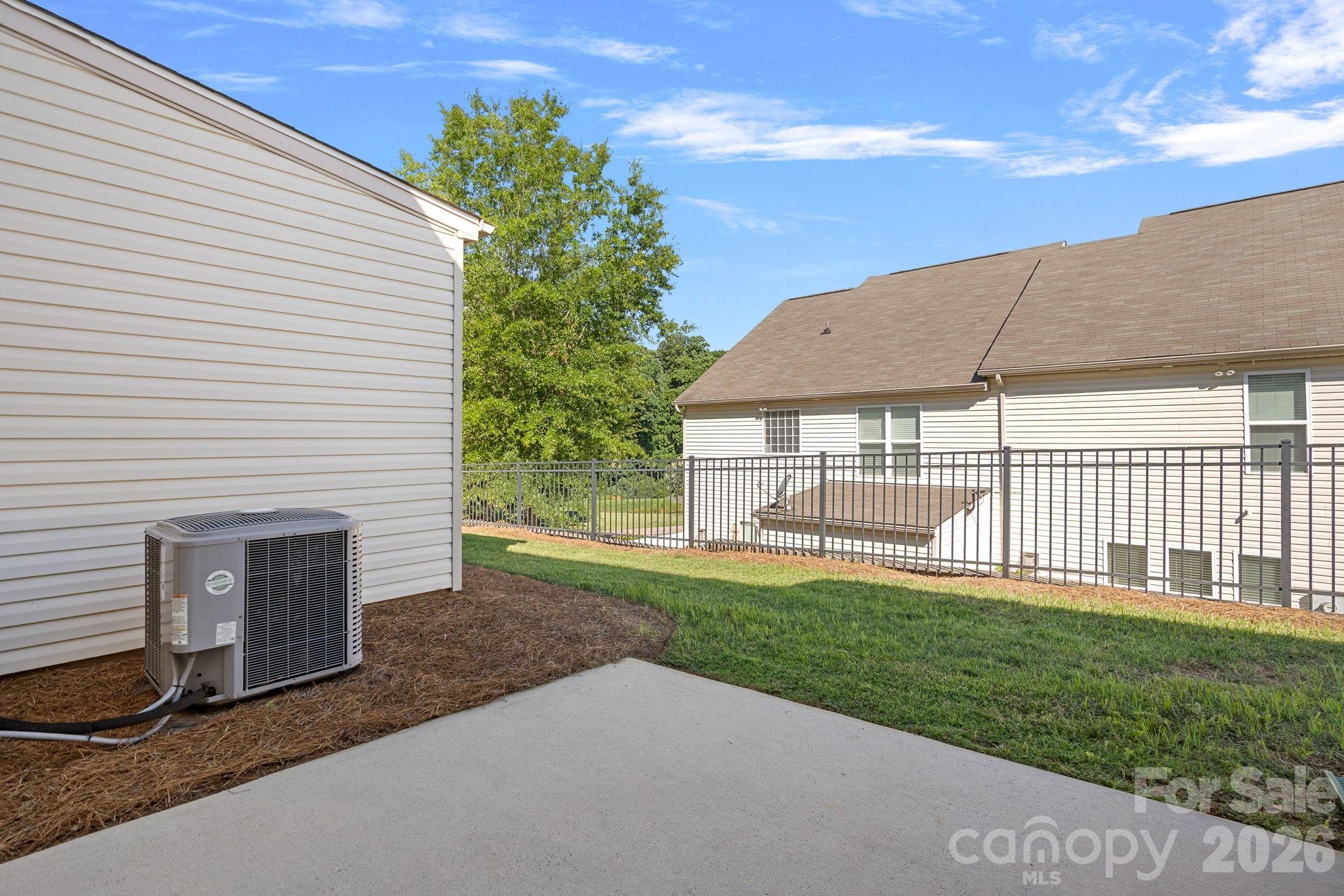 1809 Royal Gorge Avenue Property Photo 17