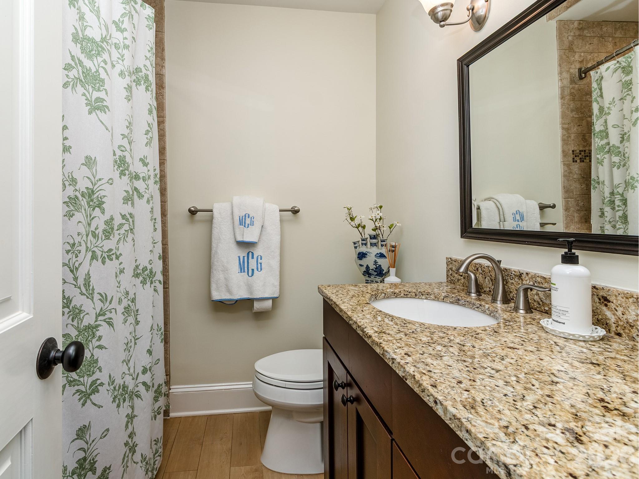 6817 Ronda Avenue Property Photo 17