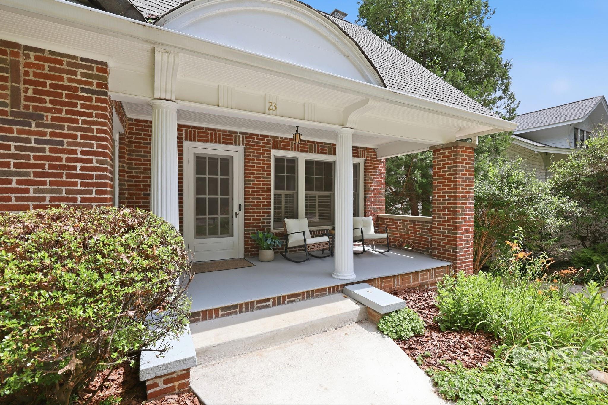 23 Warwick Place Property Photo 3