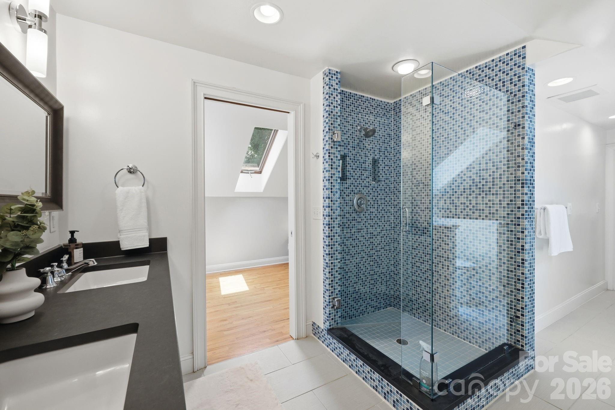 23 Warwick Place Property Photo 25