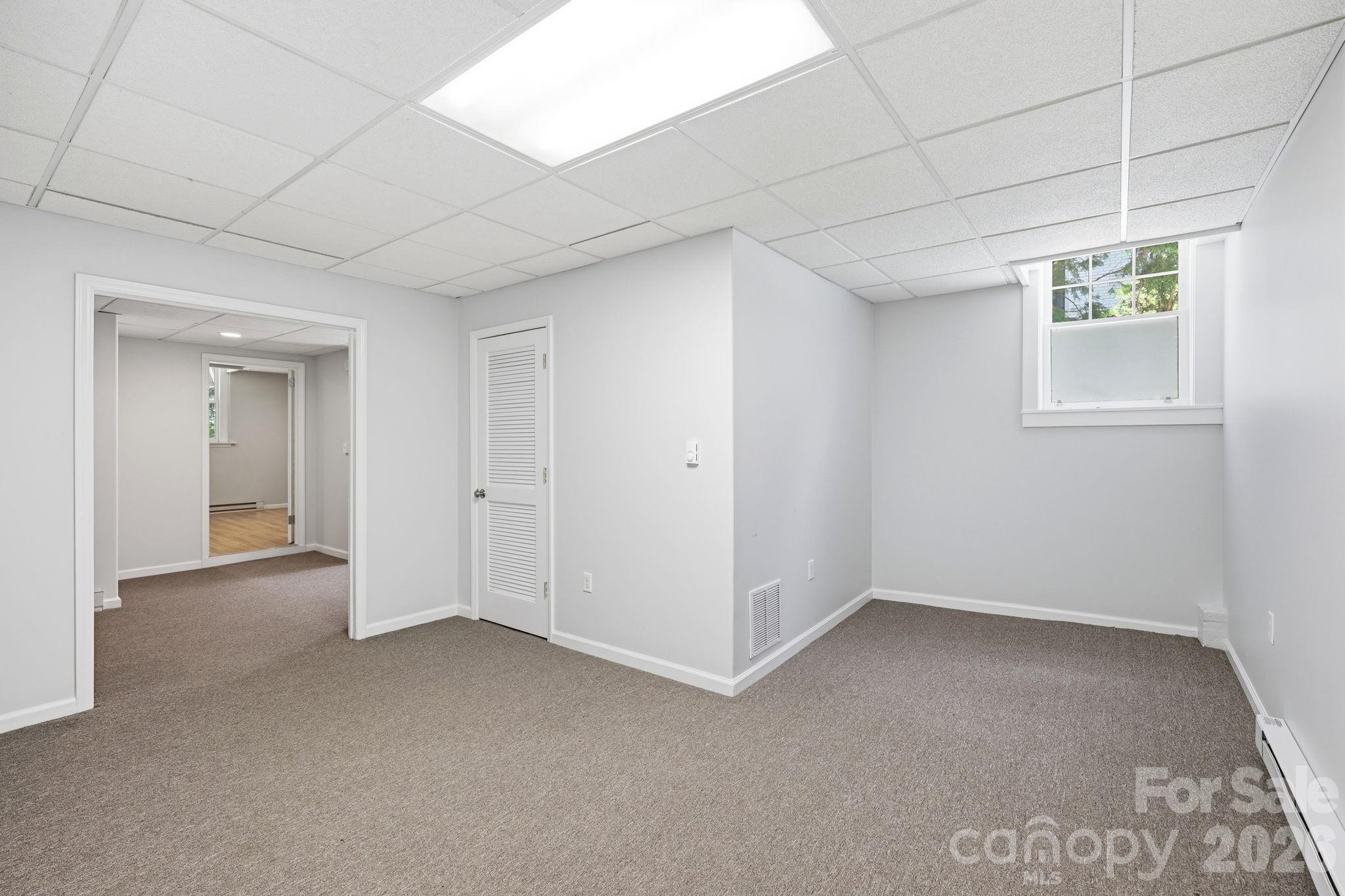 23 Warwick Place Property Photo 35