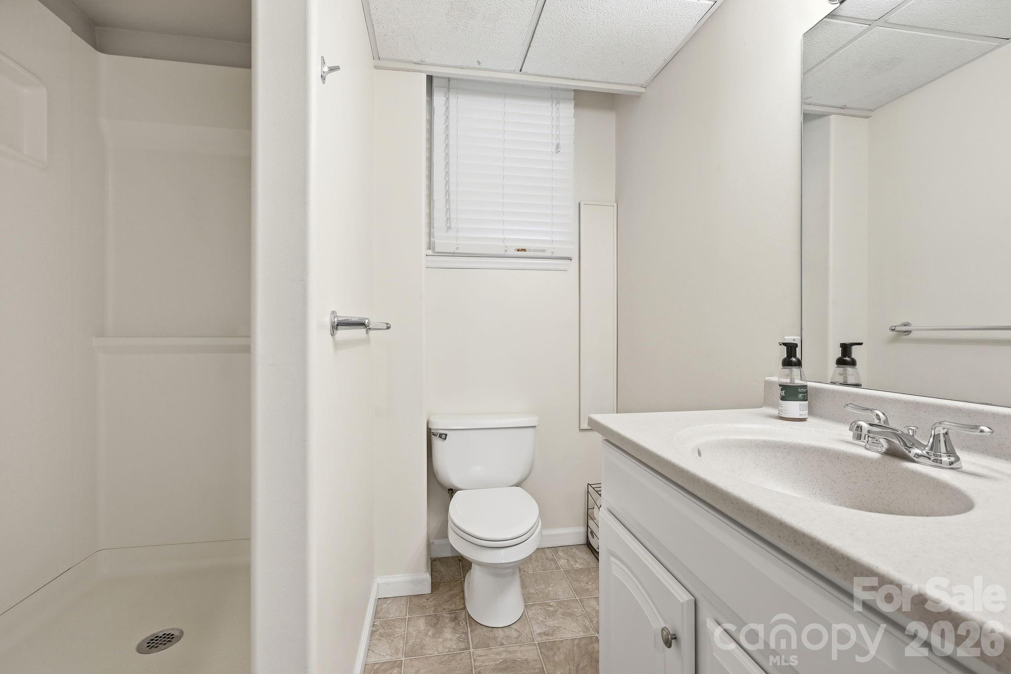 23 Warwick Place Property Photo 38