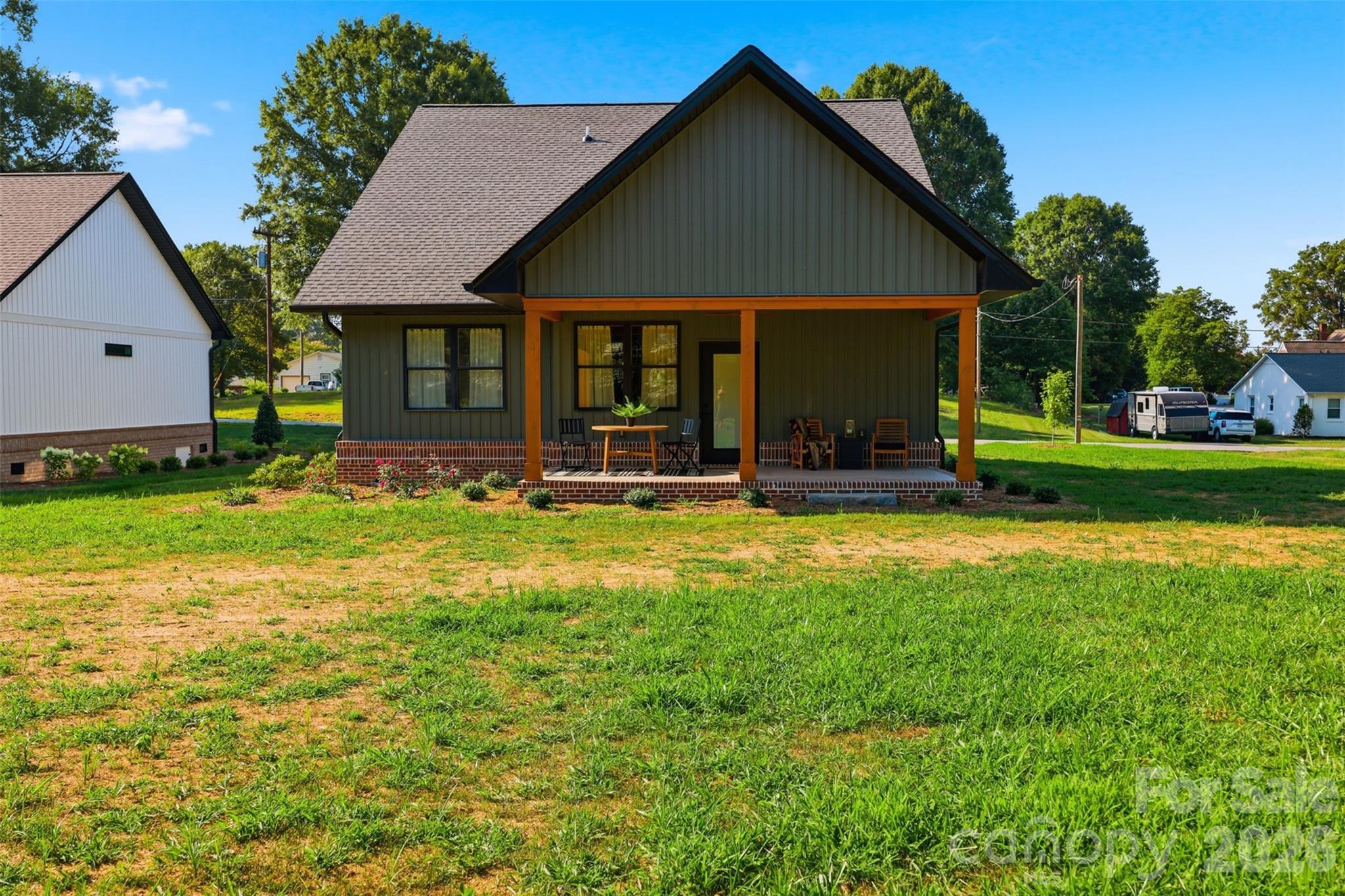 75 2nd Avenue Property Photo 11