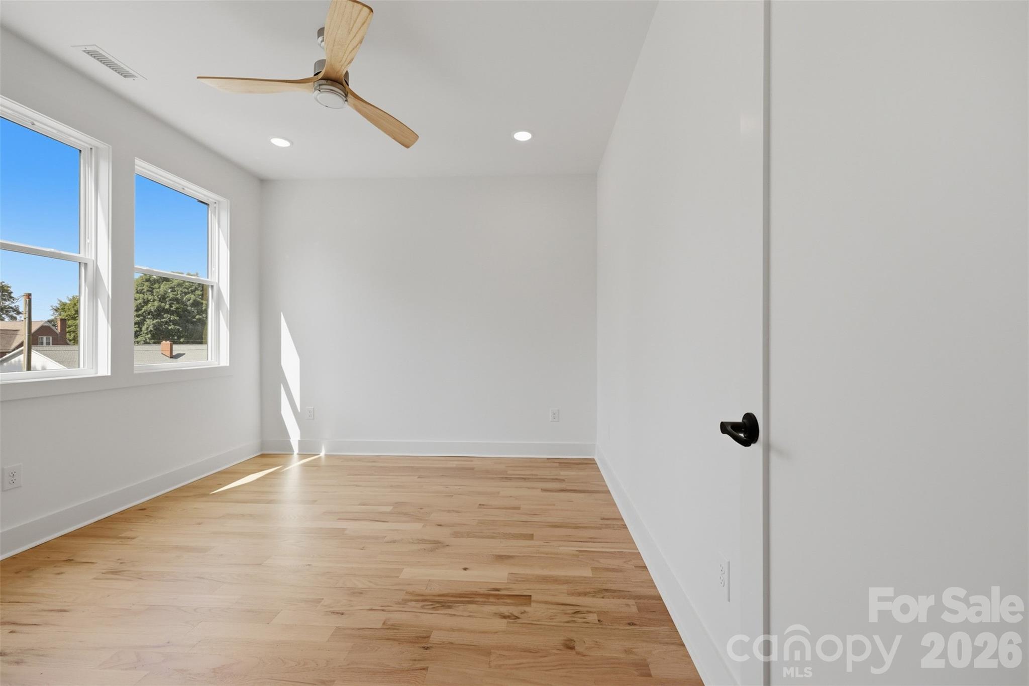75 2nd Avenue Property Photo 41