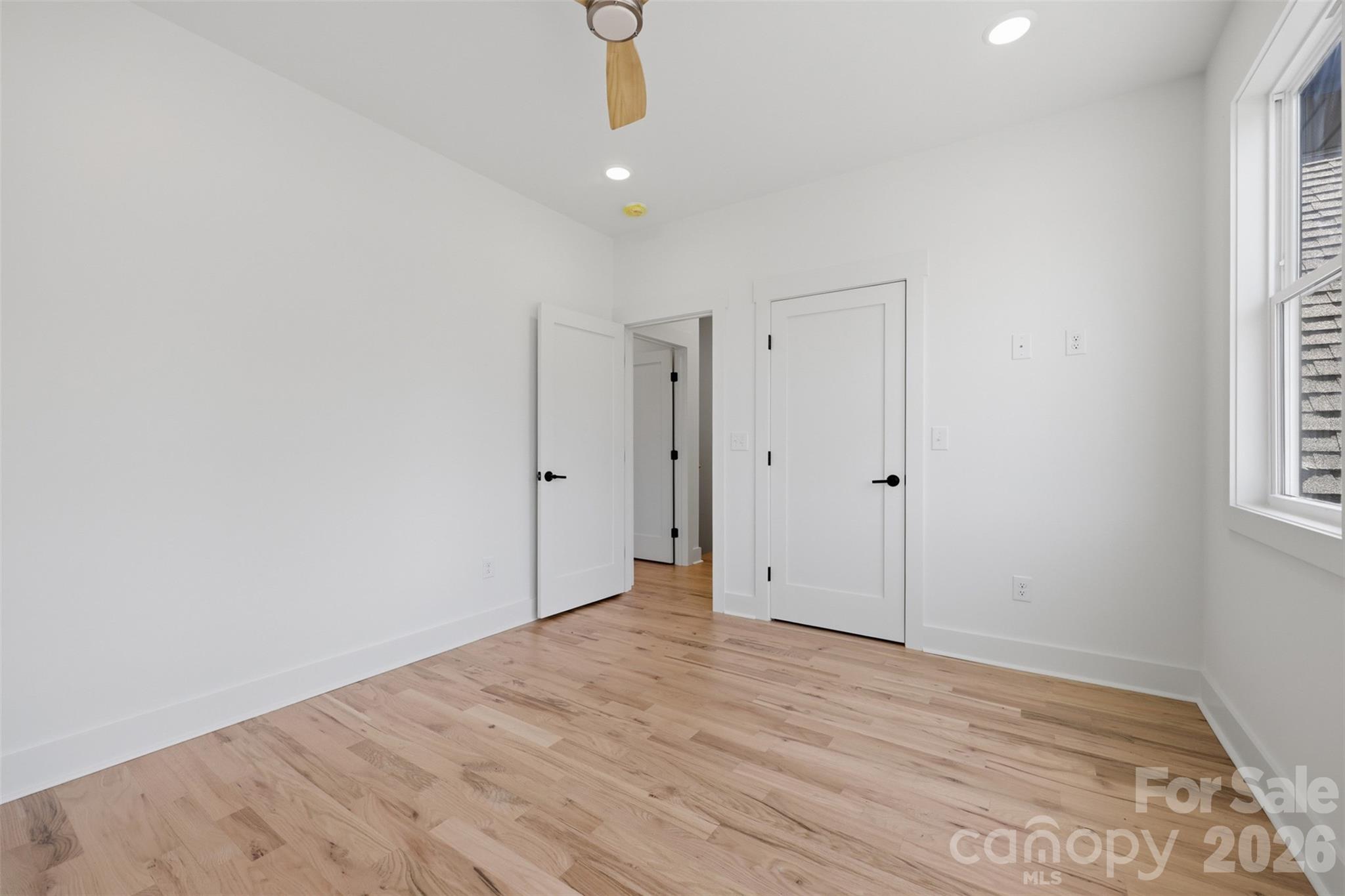 75 2nd Avenue Property Photo 42