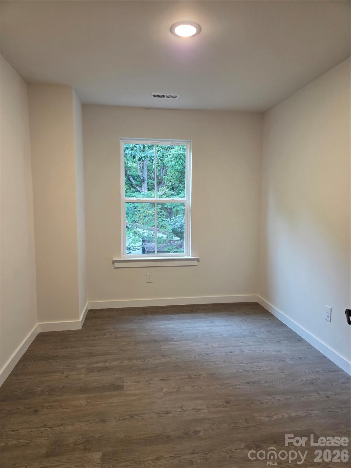 104 10th Avenue Property Photo 6