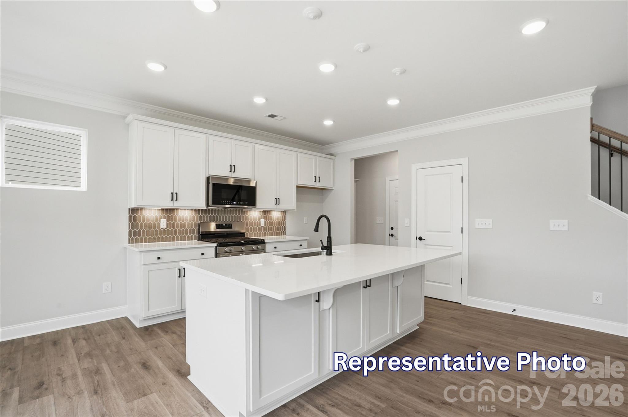 6016 New River Drive Property Photo 13