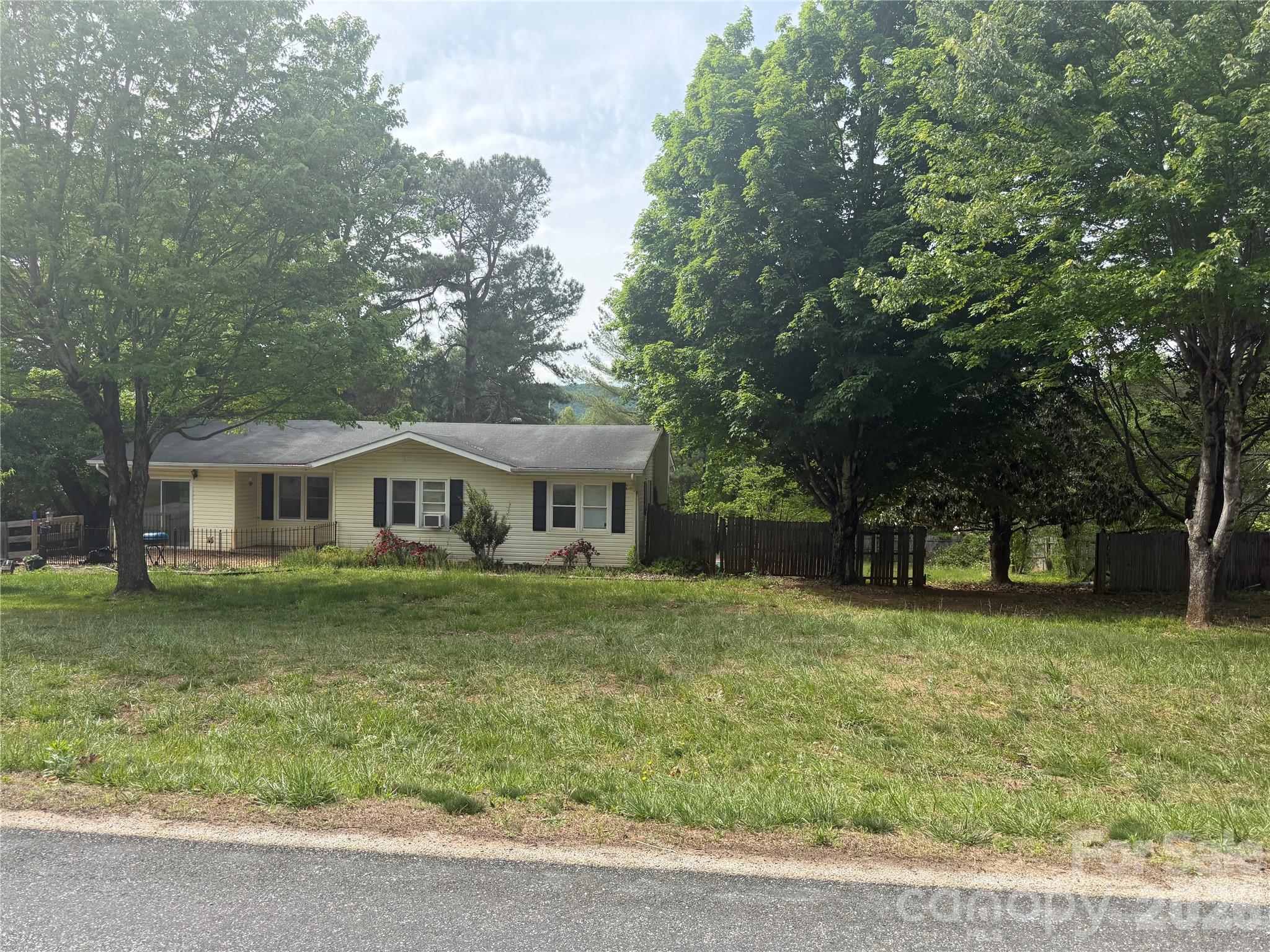 2723 Tatertown Loop Property Photo 1