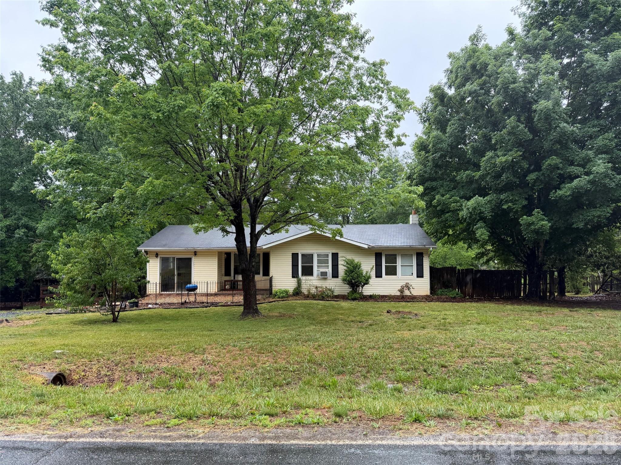2723 Tatertown Loop Property Photo 2