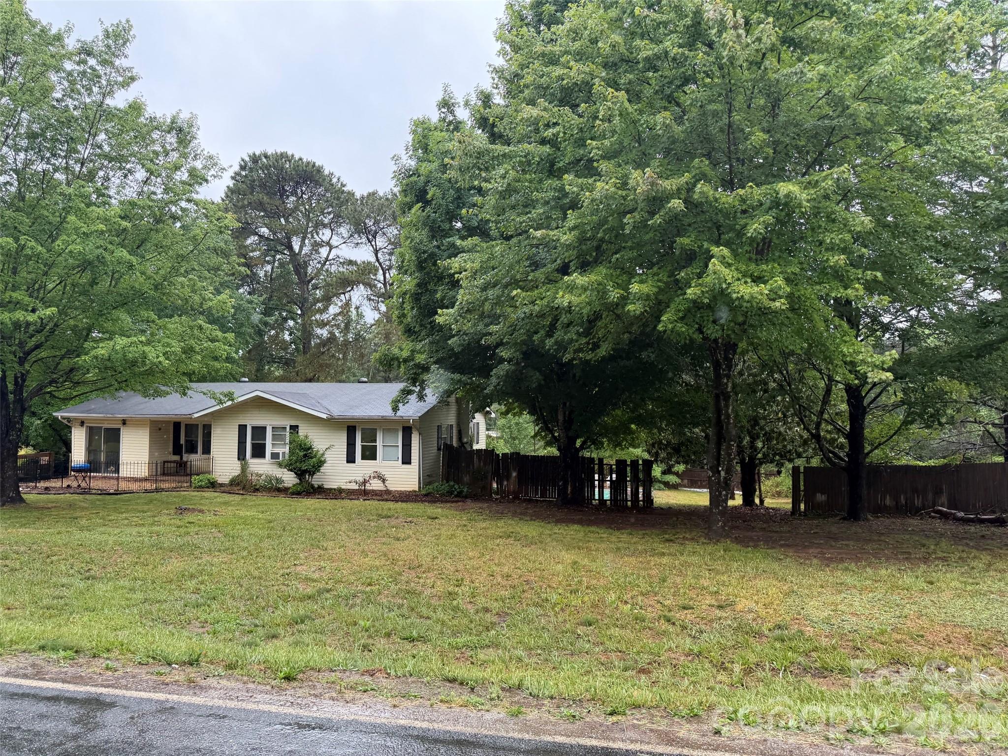 2723 Tatertown Loop Property Photo 3