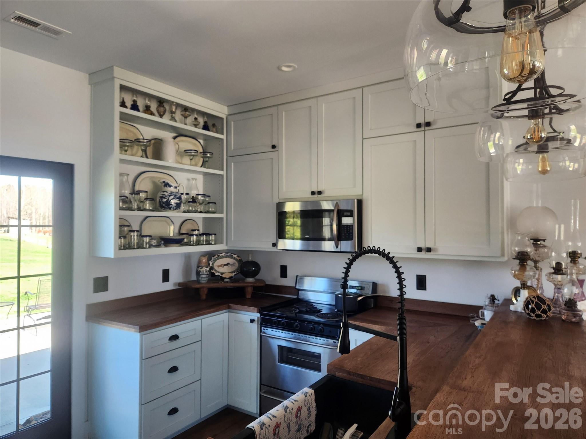 4085 Hunting Country Road Property Photo 5