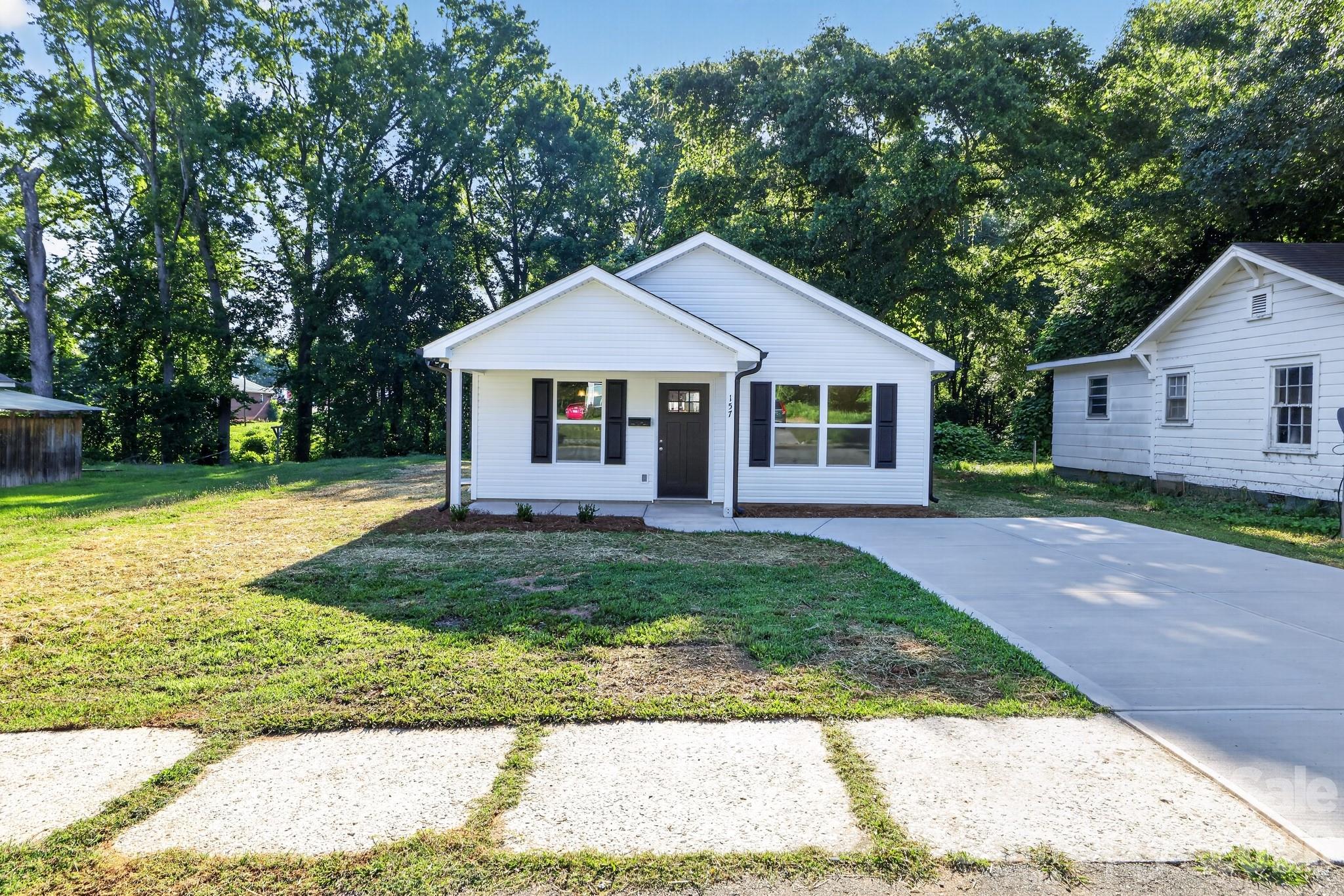 157 Third Street Property Photo 2